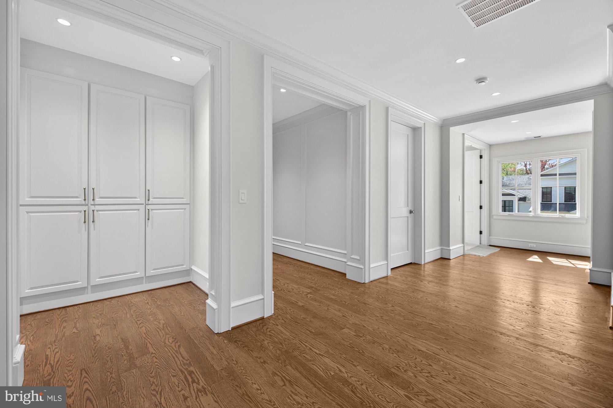BROYHILL FOREST - Residential