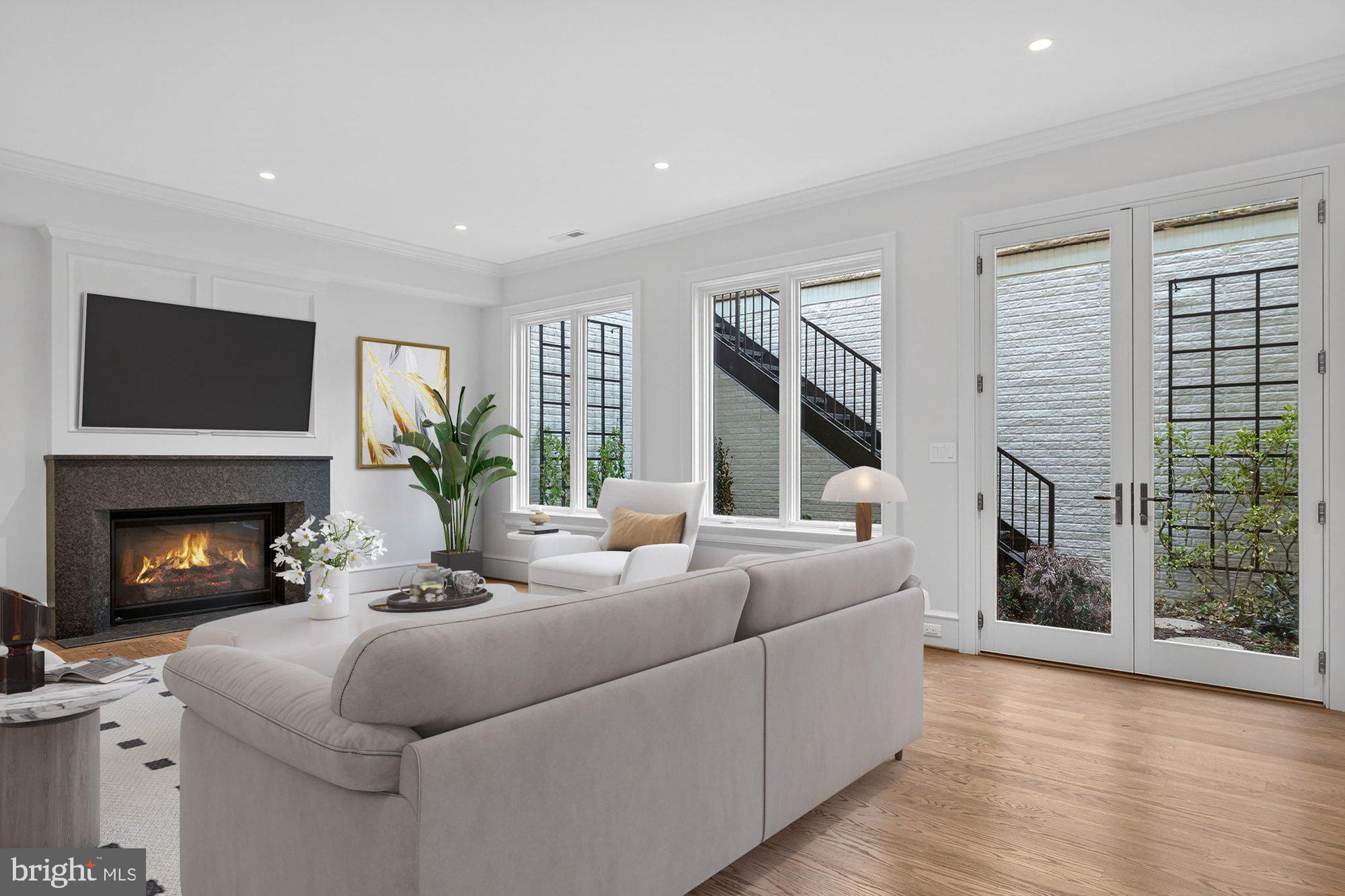 BROYHILL FOREST - Residential