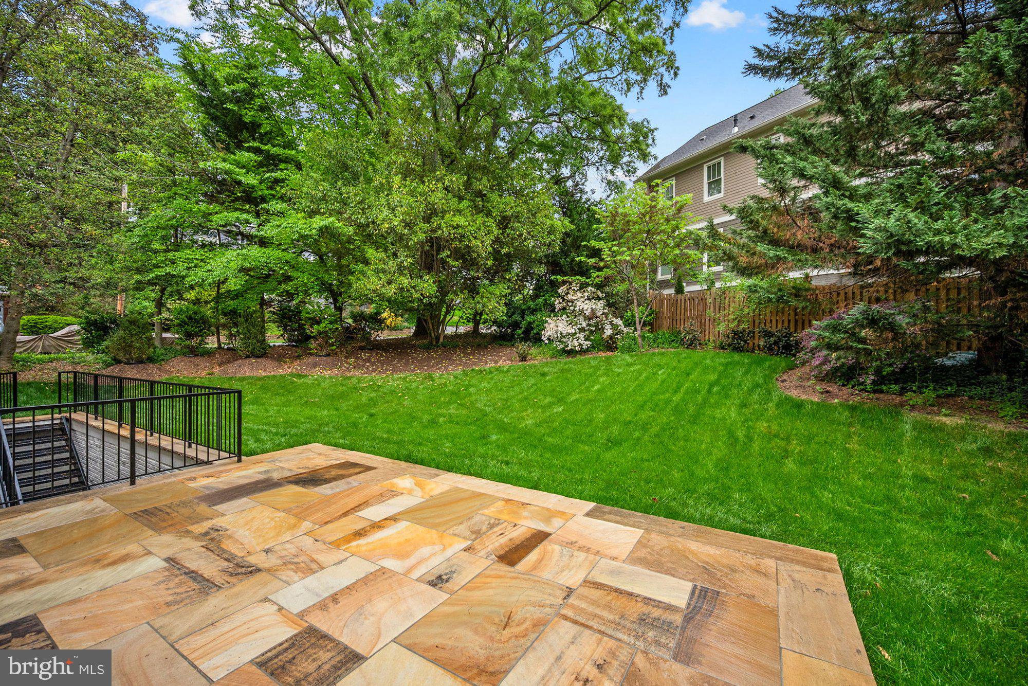 BROYHILL FOREST - Residential