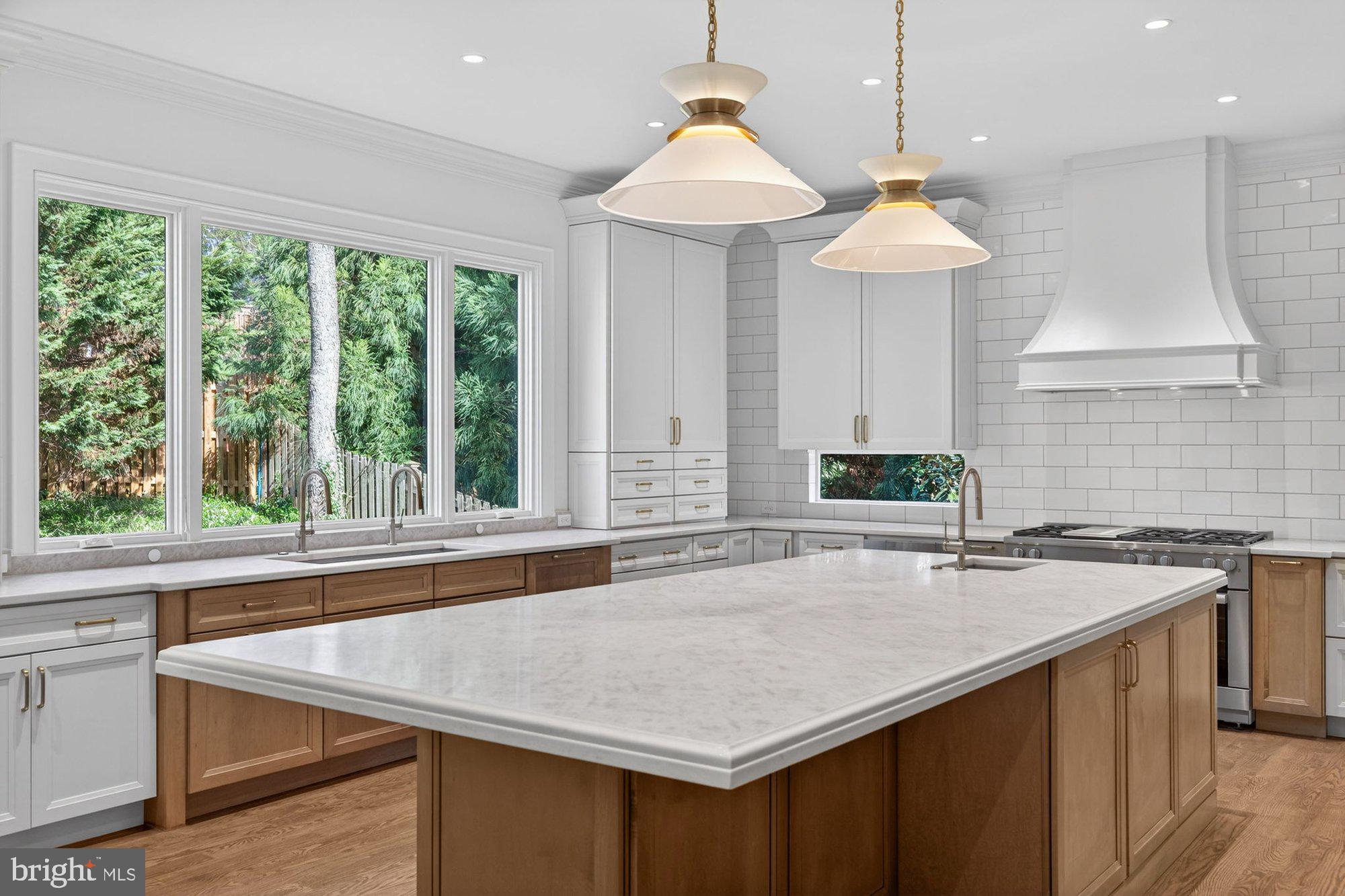 BROYHILL FOREST - Residential