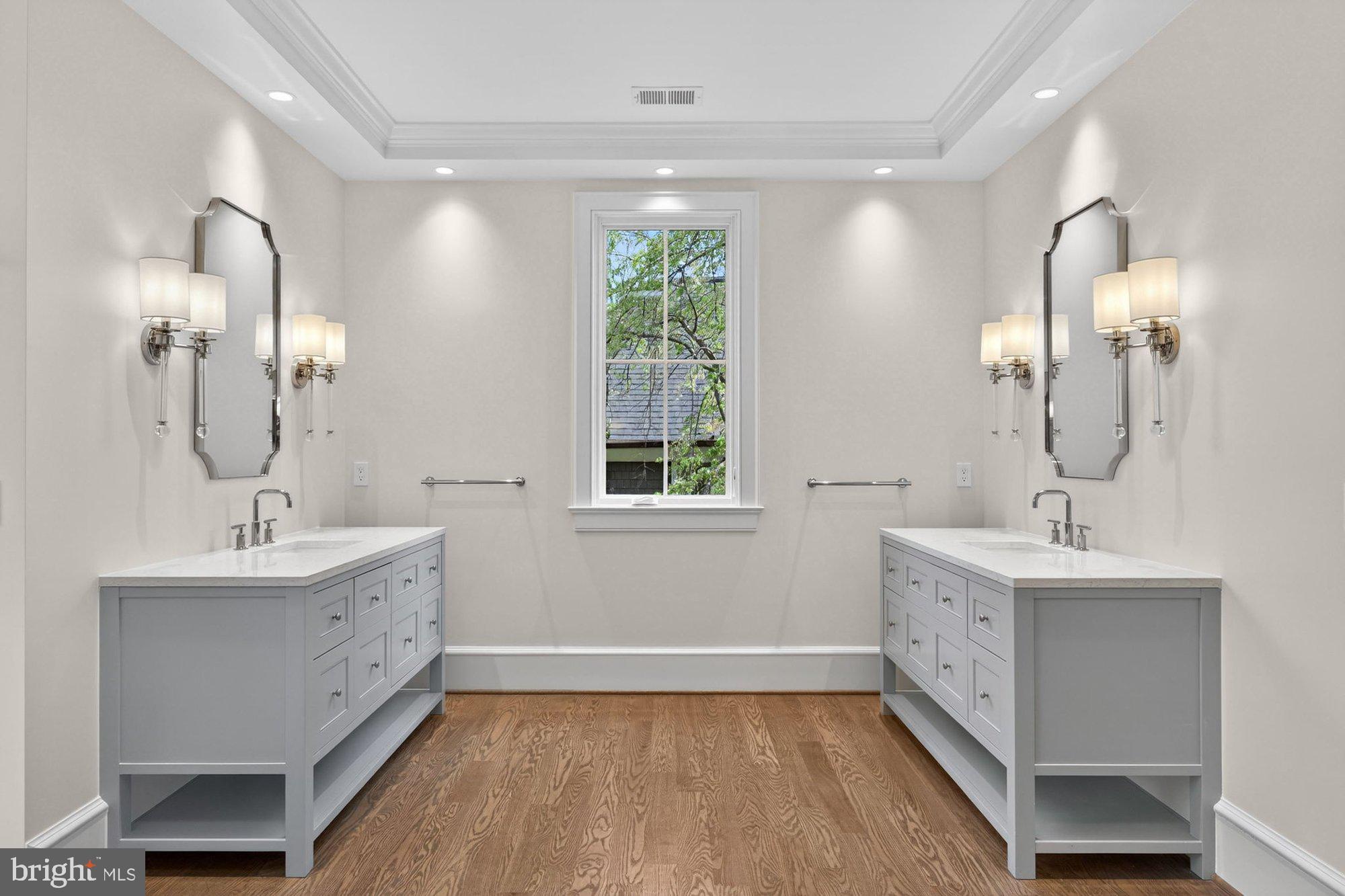 BROYHILL FOREST - Residential