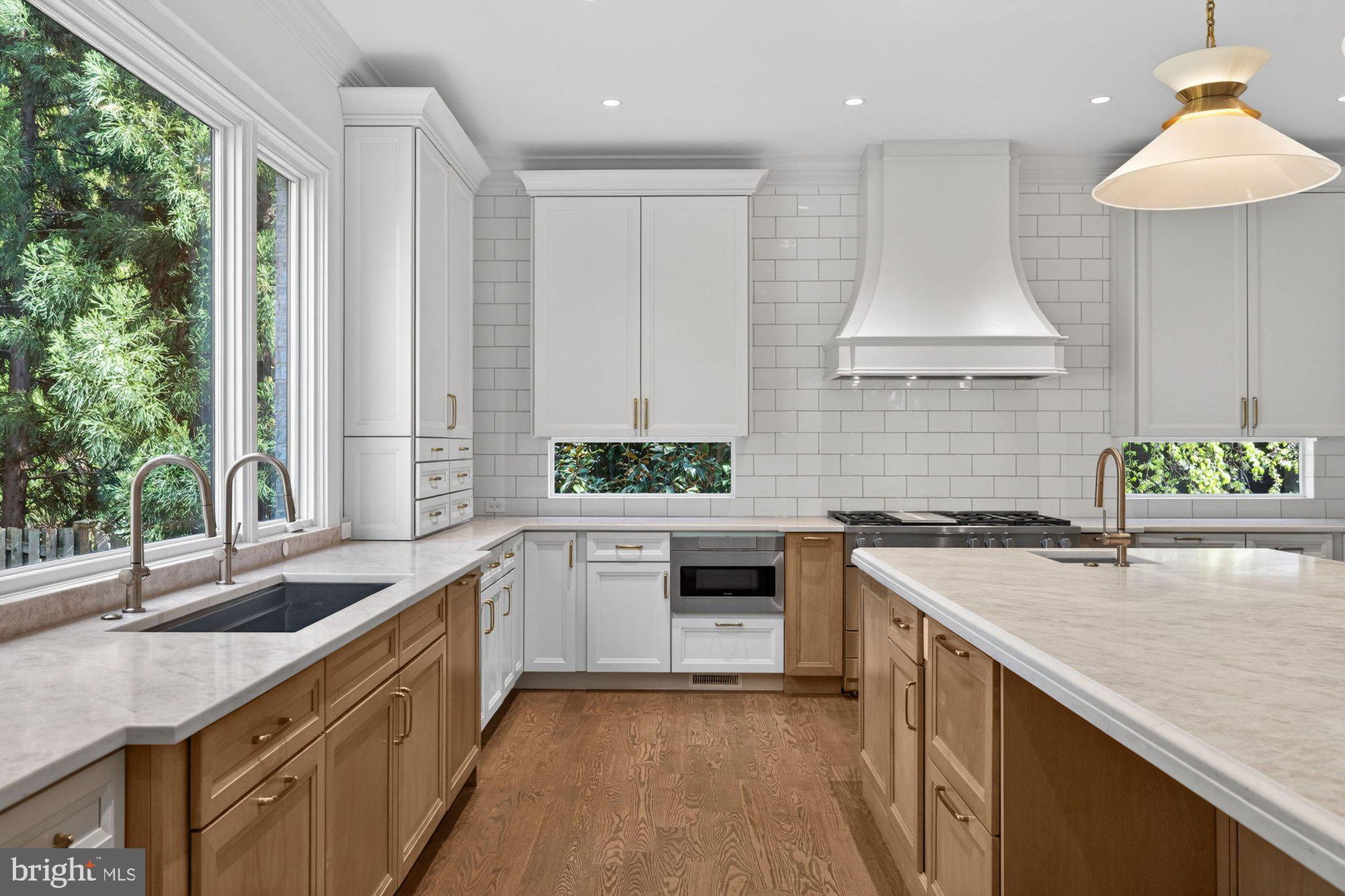 BROYHILL FOREST - Residential