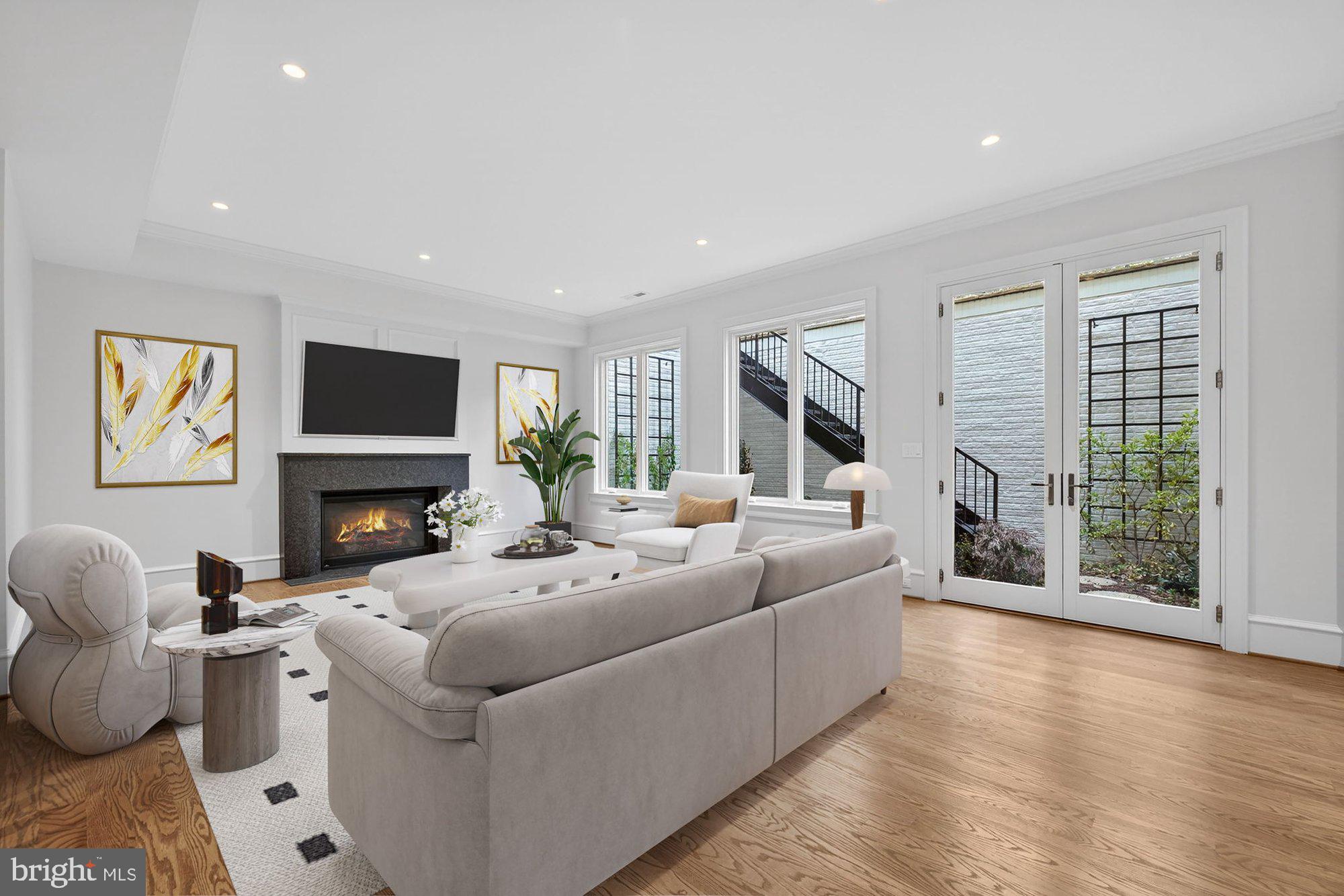 BROYHILL FOREST - Residential