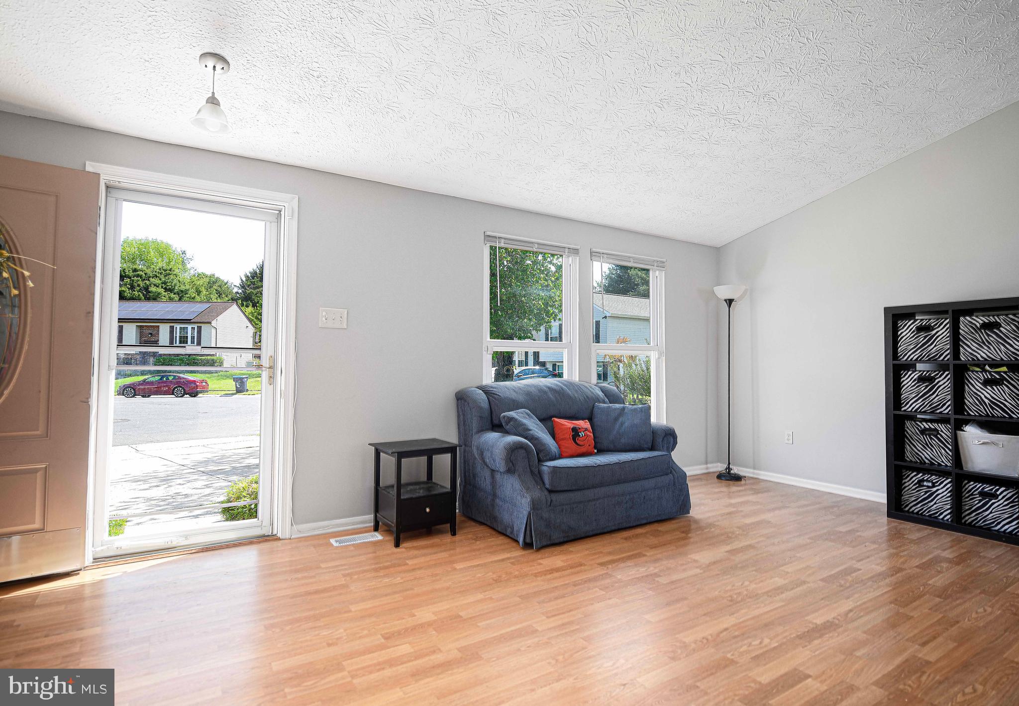 702 RAINBOW COURT