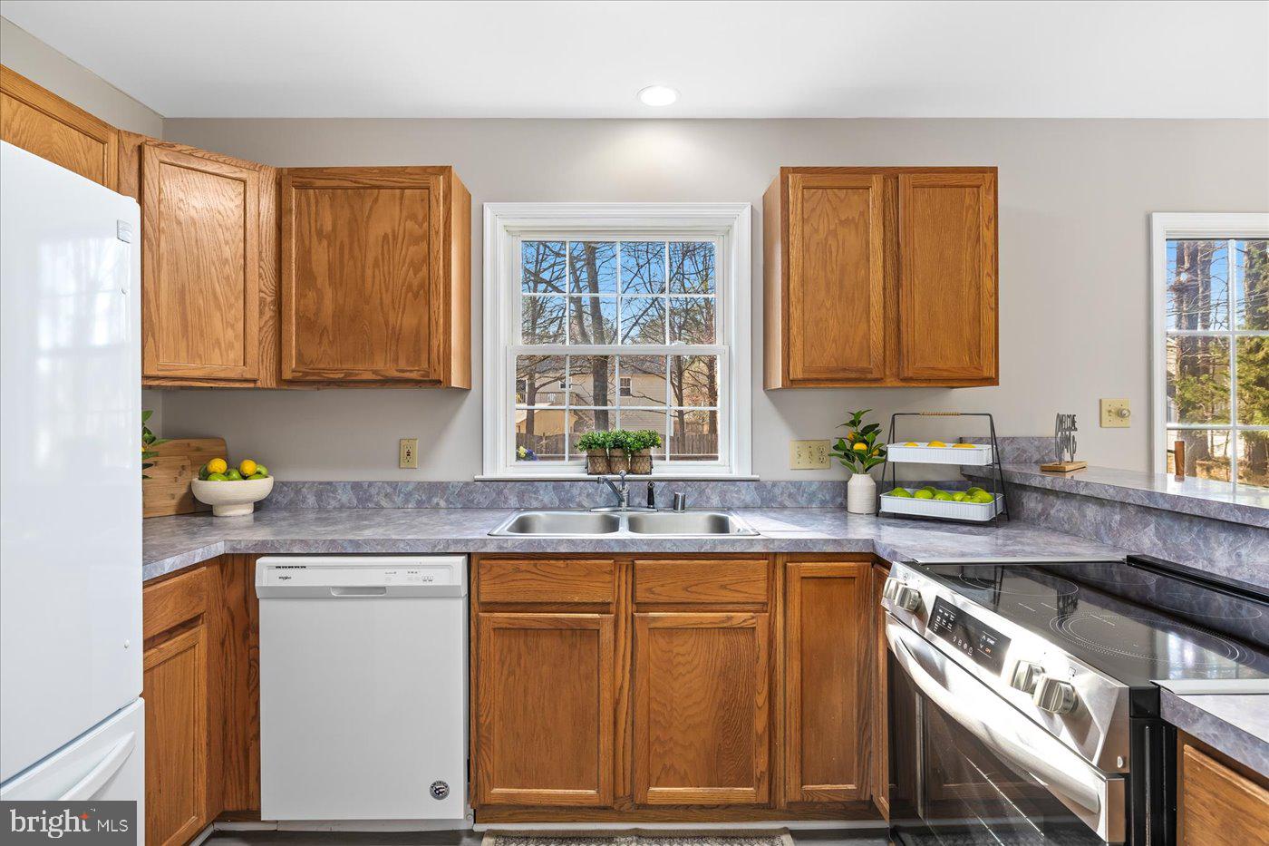 RIVERSIDE MEADOWS - Residential