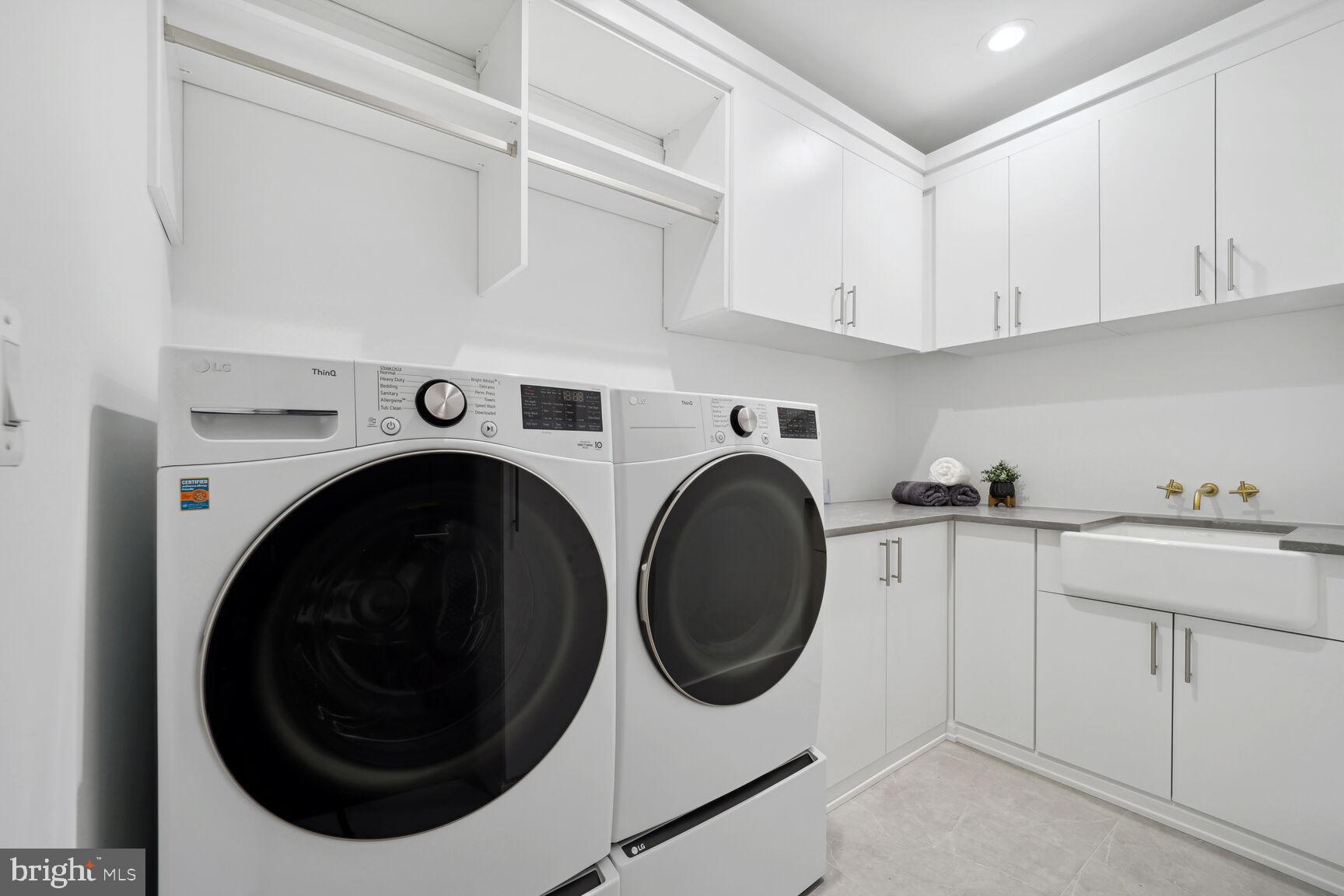 BROYHILL LANGLEY ESTATES - Residential