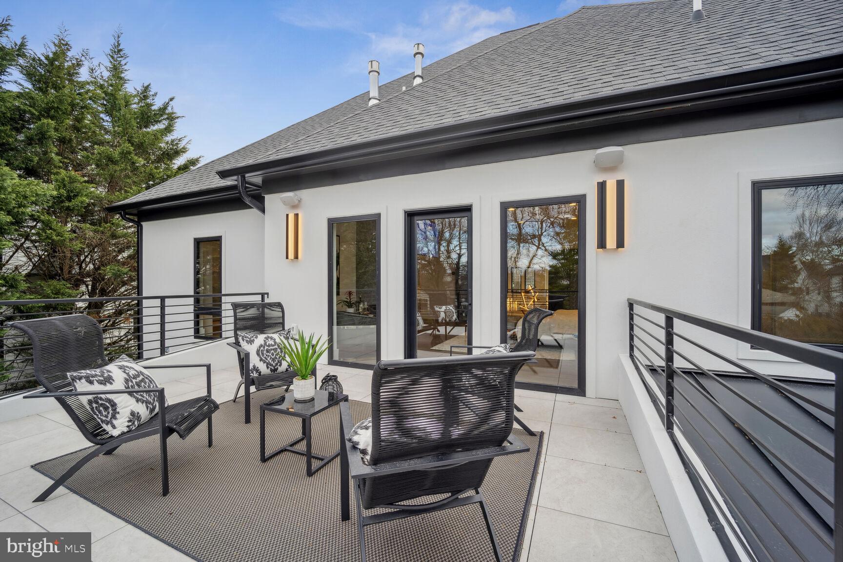 BROYHILL LANGLEY ESTATES - Residential