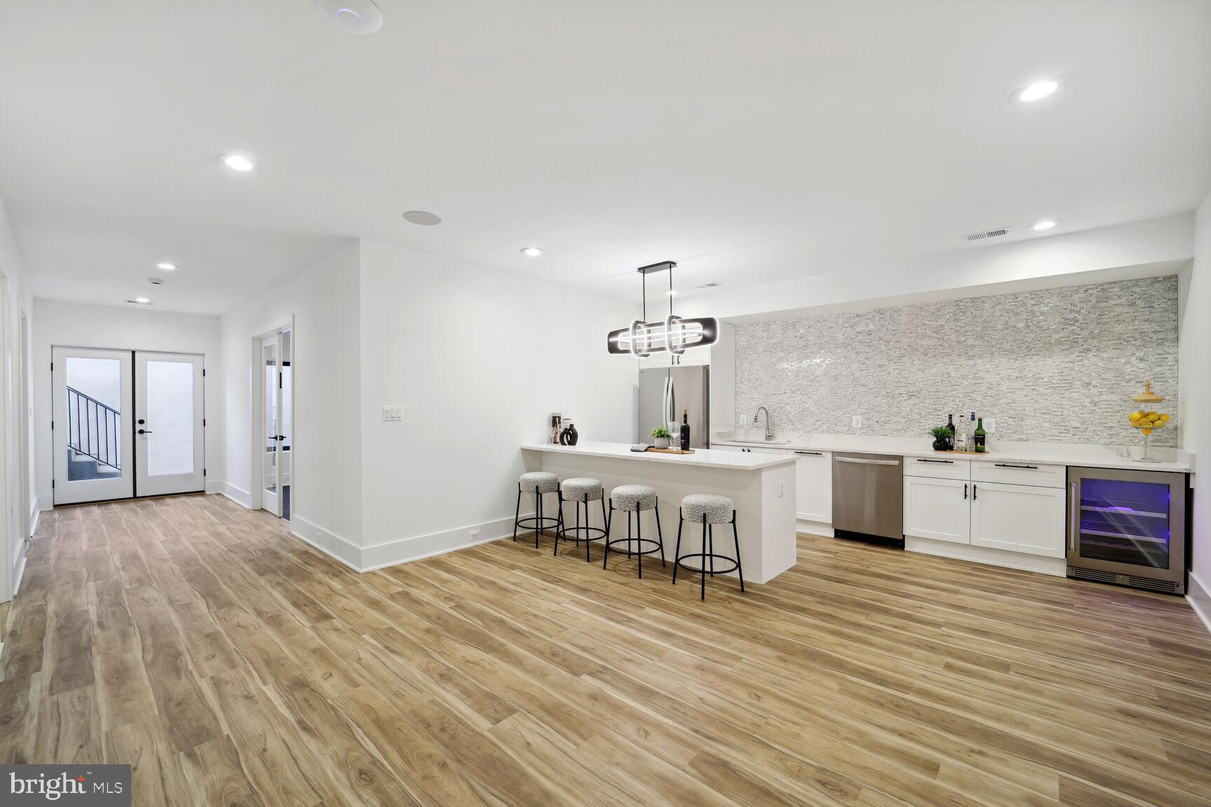 BROYHILL LANGLEY ESTATES - Residential