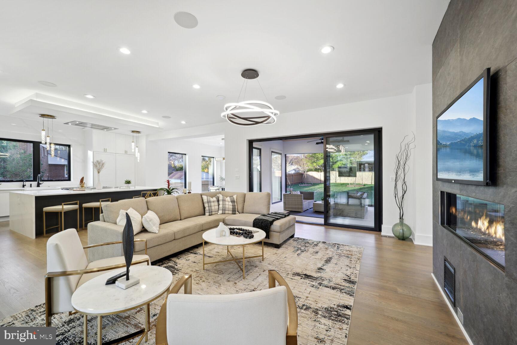 BROYHILL LANGLEY ESTATES - Residential