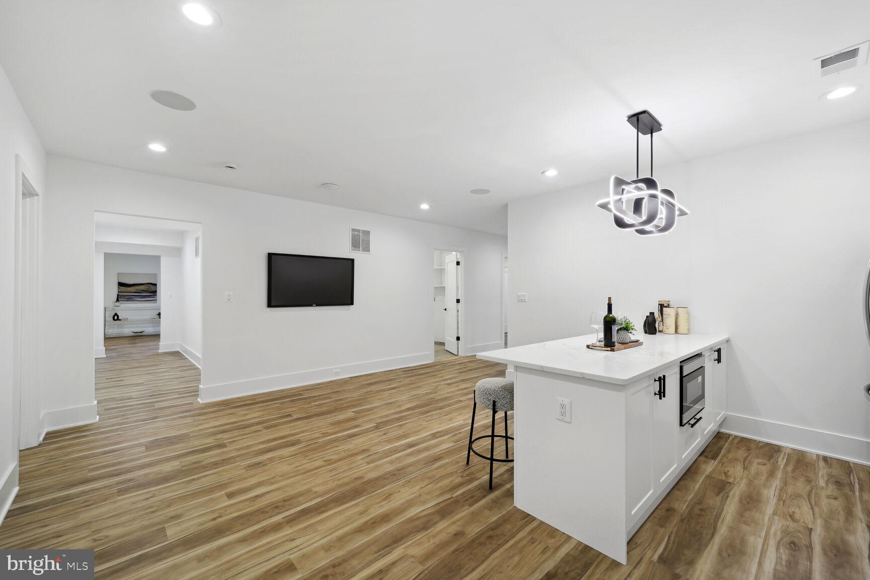 BROYHILL LANGLEY ESTATES - Residential