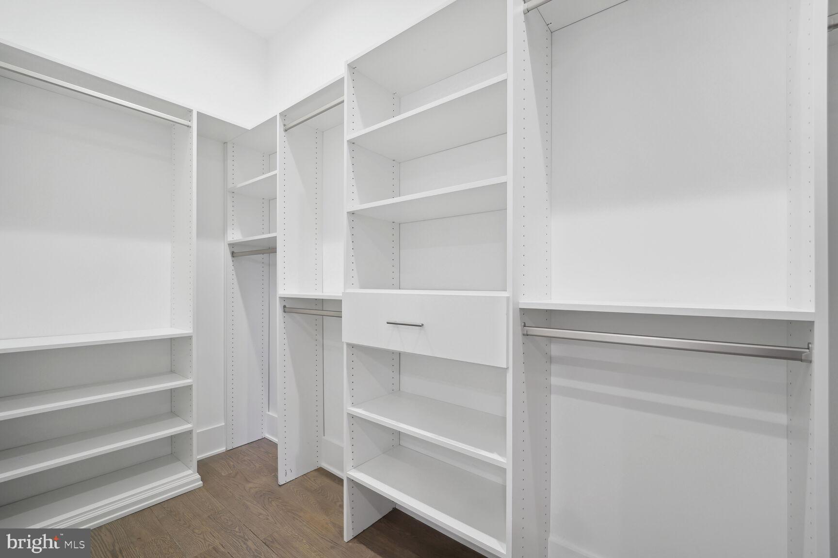 BROYHILL LANGLEY ESTATES - Residential