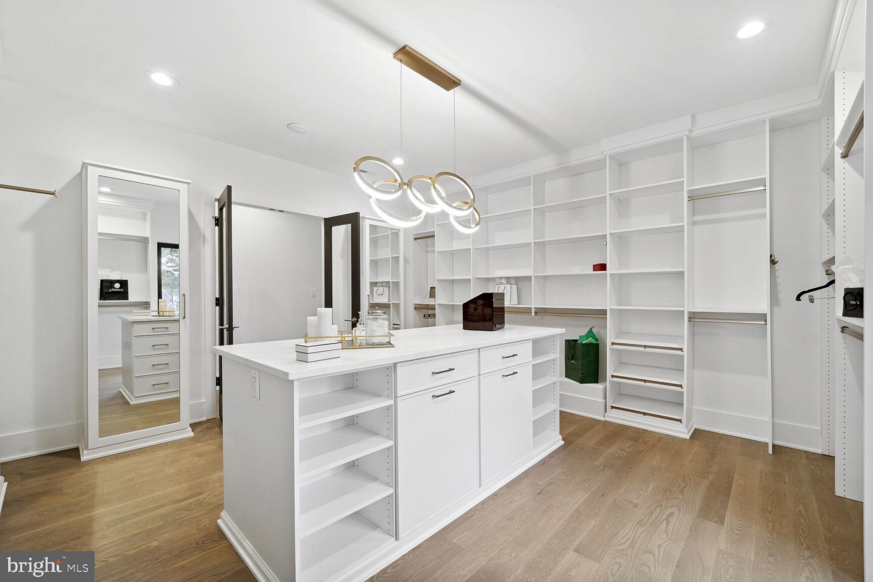 BROYHILL LANGLEY ESTATES - Residential