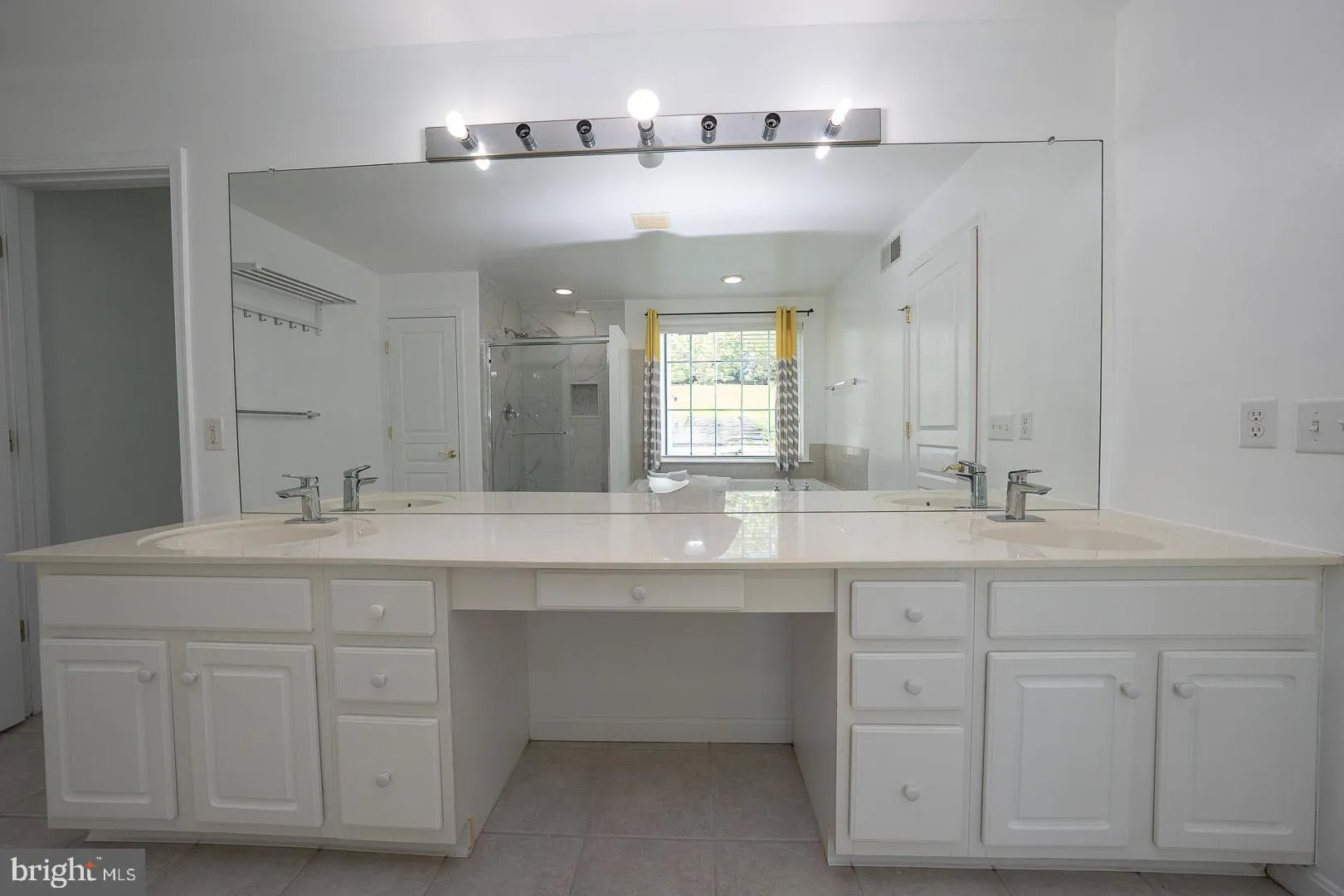 Chester Springs, Pennsylvania 19425, United States, 4 Bedrooms Bedrooms, ,4 BathroomsBathrooms,Residential,Pending,118484