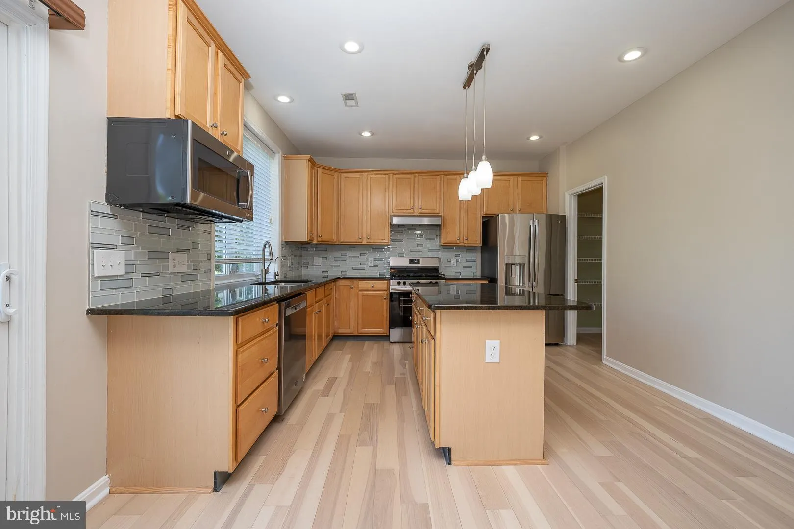 Chester Springs, Pennsylvania 19425, United States, 4 Bedrooms Bedrooms, ,4 BathroomsBathrooms,Residential,Pending,118484