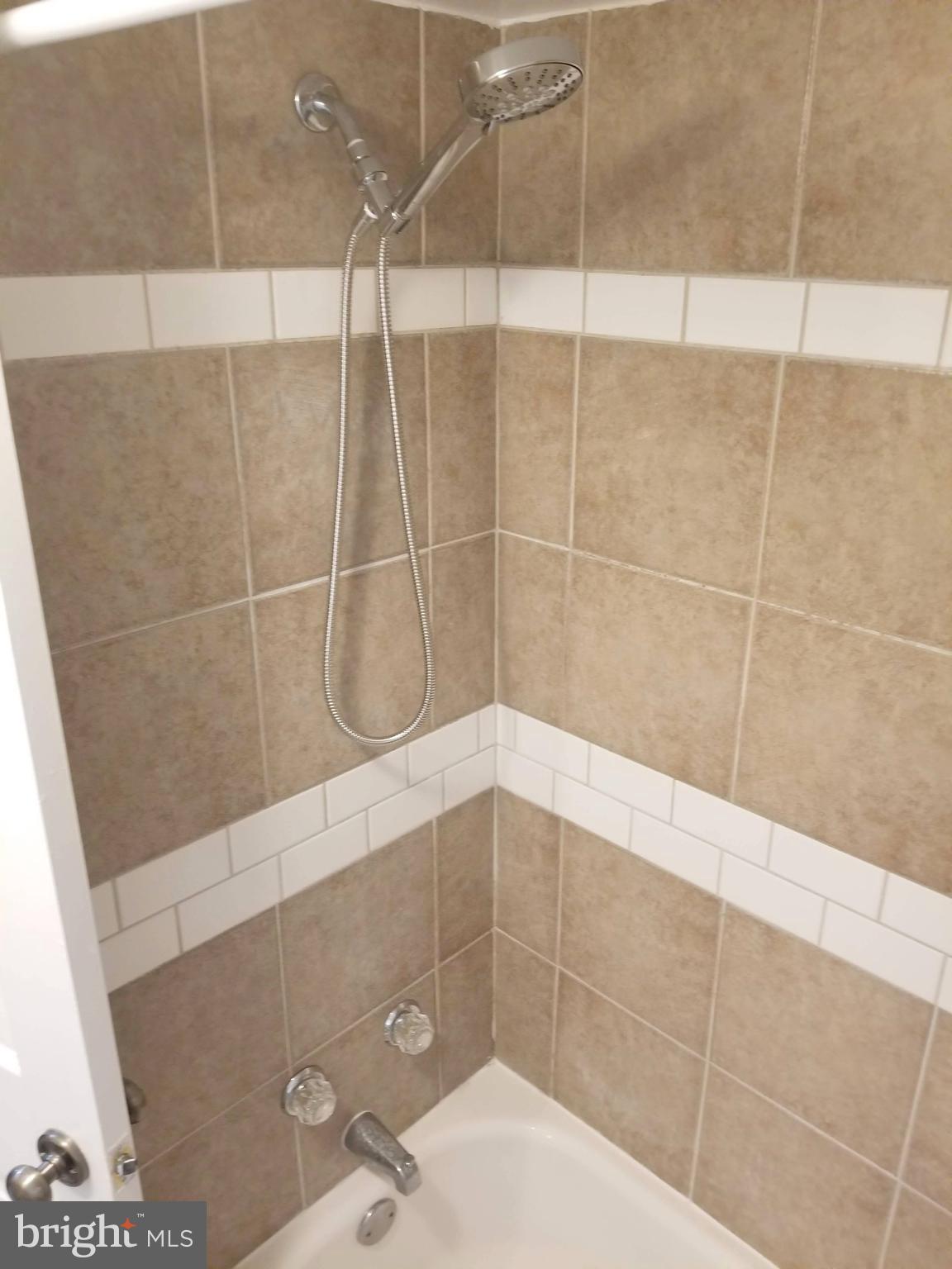 TEMPLE UNIVERSITY - Residential Lease