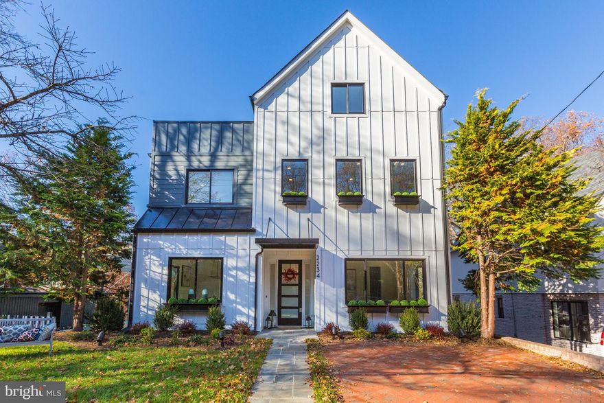 Welcome home to this newly constructed private oasis in the highly-sought-after neighborhood of the Palisades. This sophisticated home is a true collaboration of classic architectural elements with an updated twist to accommodate the sophisticated needs of today s discerning buyer. Bright and sunny with tree views throughout the large windows, this home is generous in size with approximately 6,000 square feet of interior living space over four levels. This 6BD/4FB/2HB home incorporates what we all want and need in everyday living plus all the extras we dream about including multiple entertaining spaces and incredible storage on every level. This special home was designed to capitalize on the private lot and to embrace the outdoors. Therefore, there are three entertaining spaces and can accommodate both large and intimate gatherings. The rooftop deck has spectacular views over the treetops. There is also a convenient terrace off the main living level as well as a lush garden with a firepit.