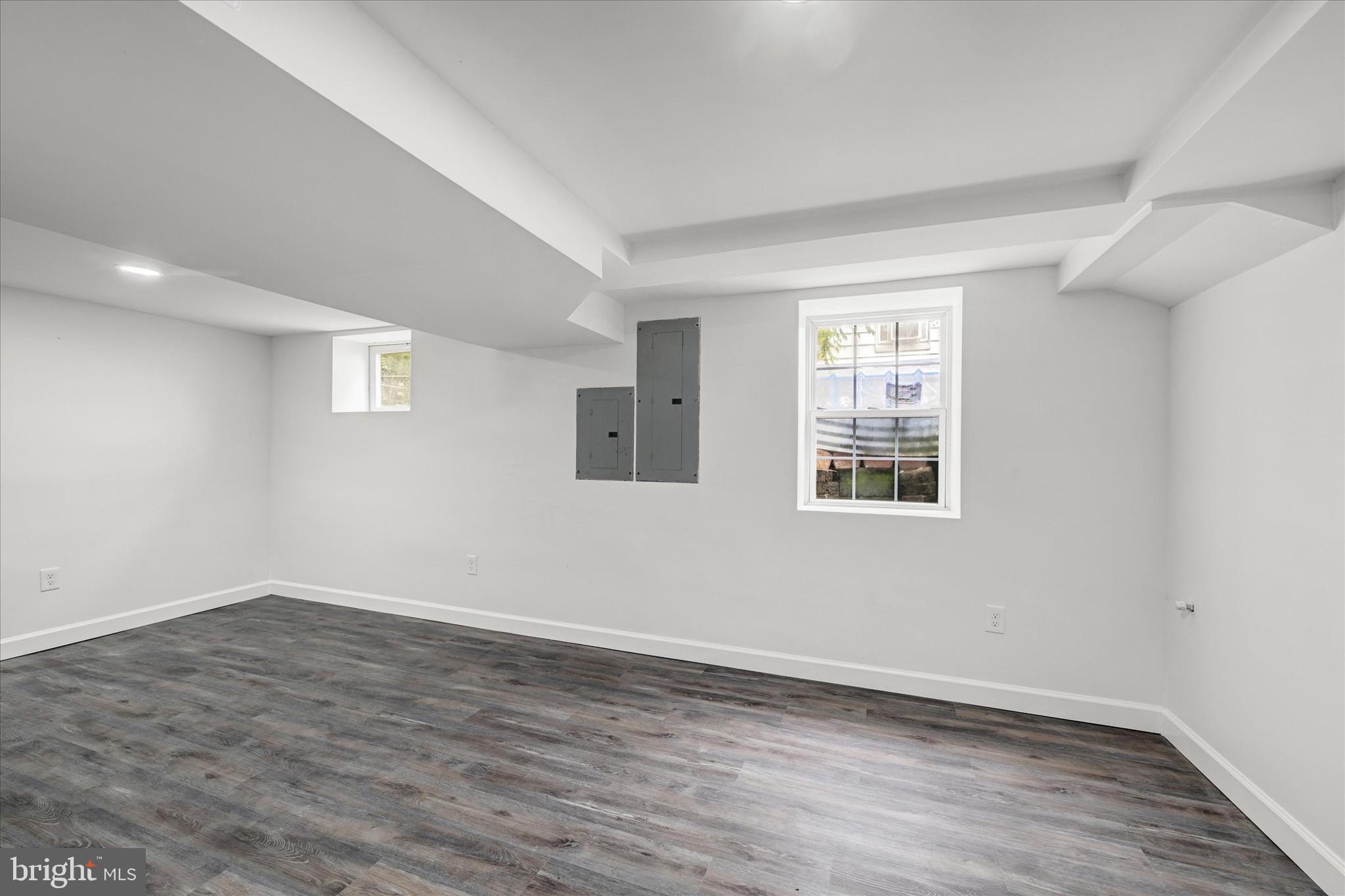 WINDSOR DALE - Residential