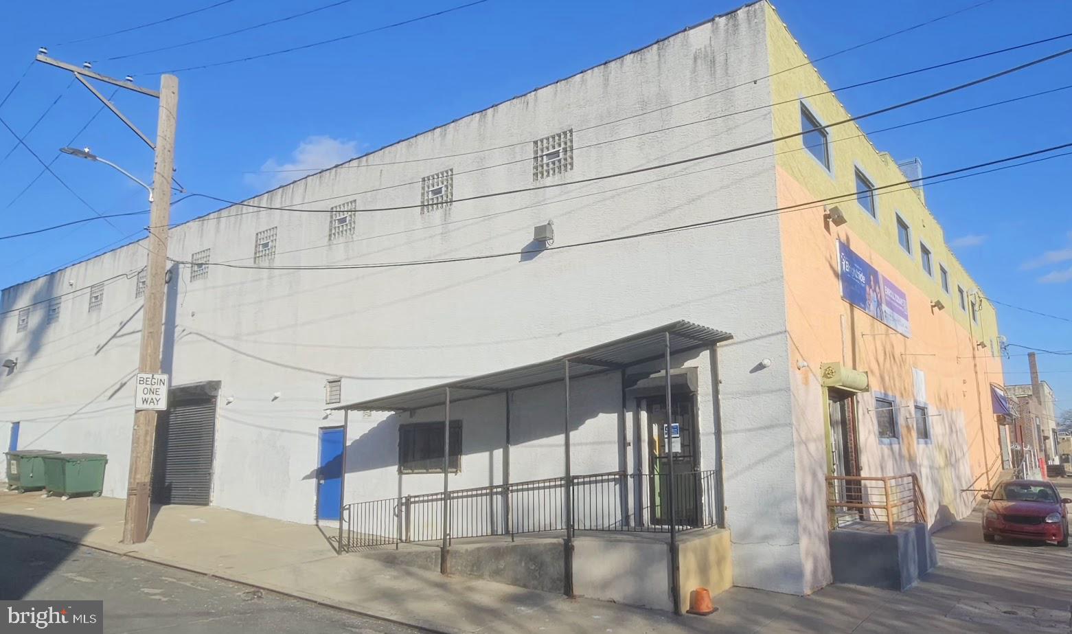 543 W COURTLAND STREET 53