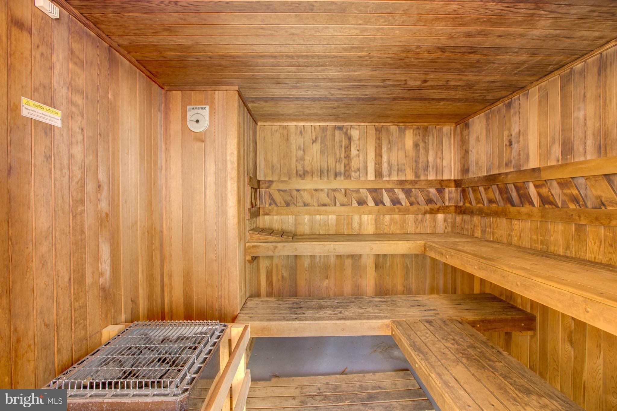 FOUNTAINS AT MCLEAN - Residential