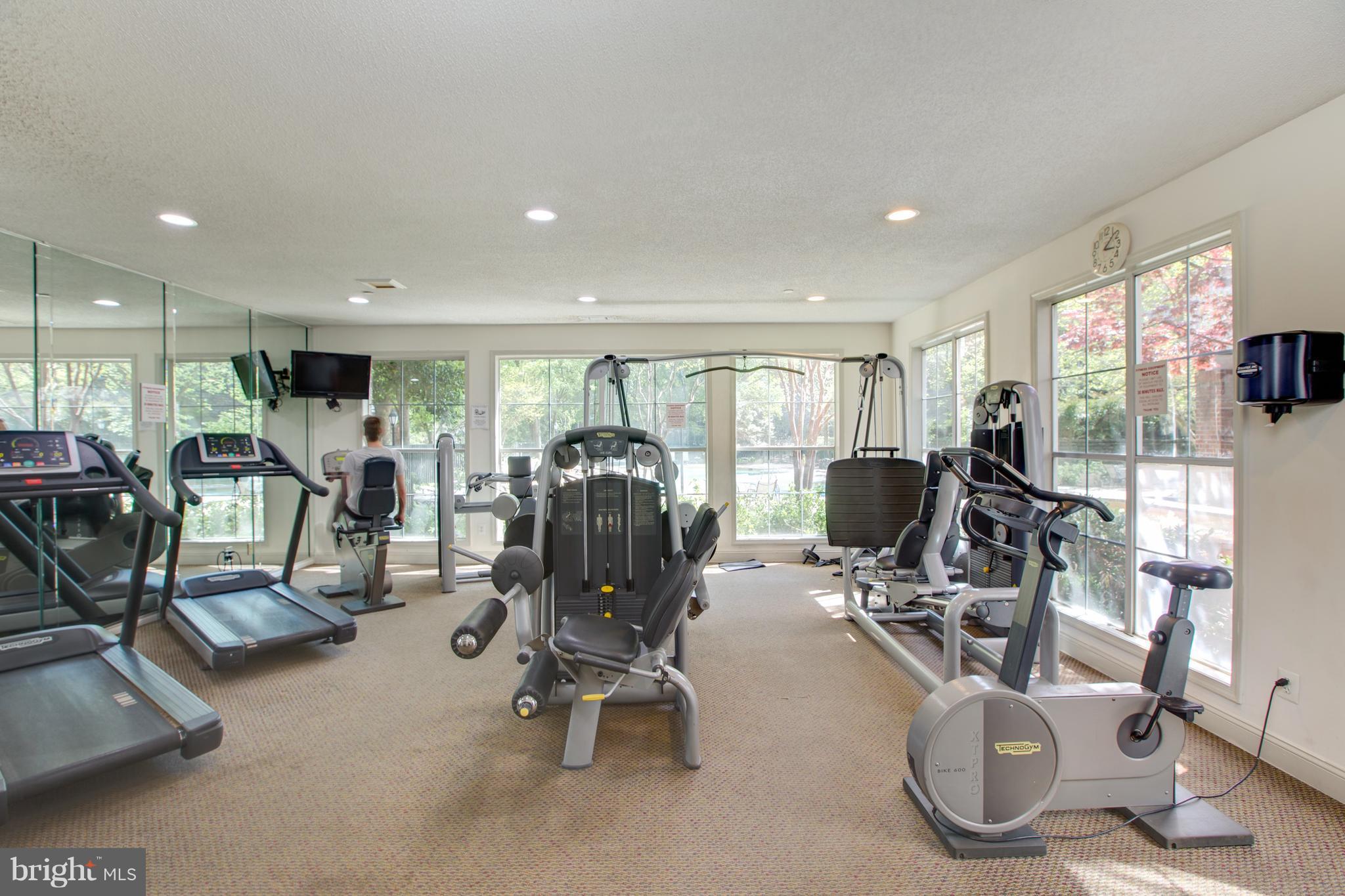 FOUNTAINS AT MCLEAN - Residential