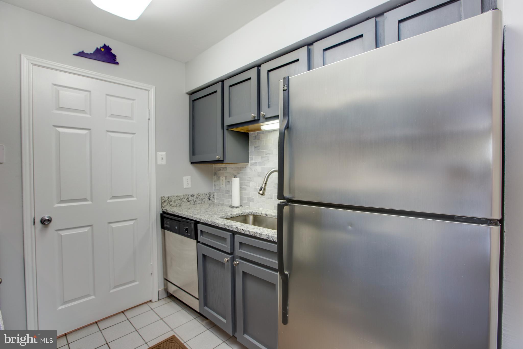 FOUNTAINS AT MCLEAN - Residential