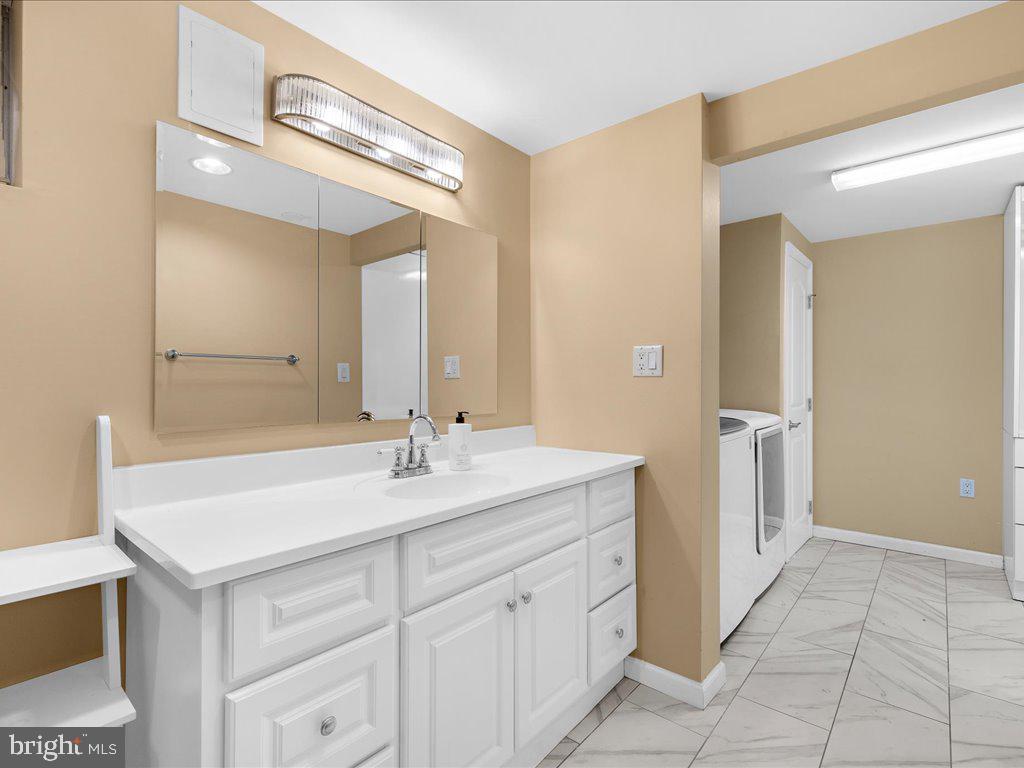 COHANSEY COURTS - Residential