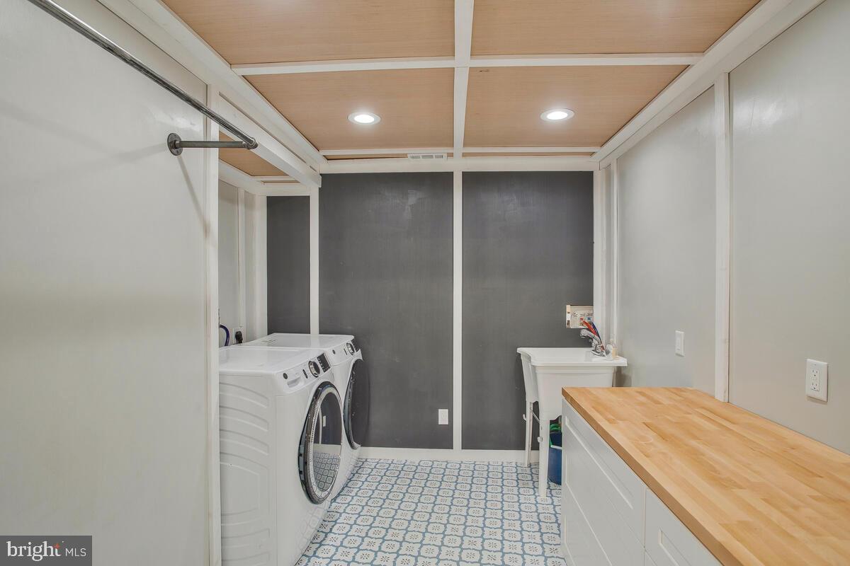 RICHFIELD STATION VILLAGE - Residential