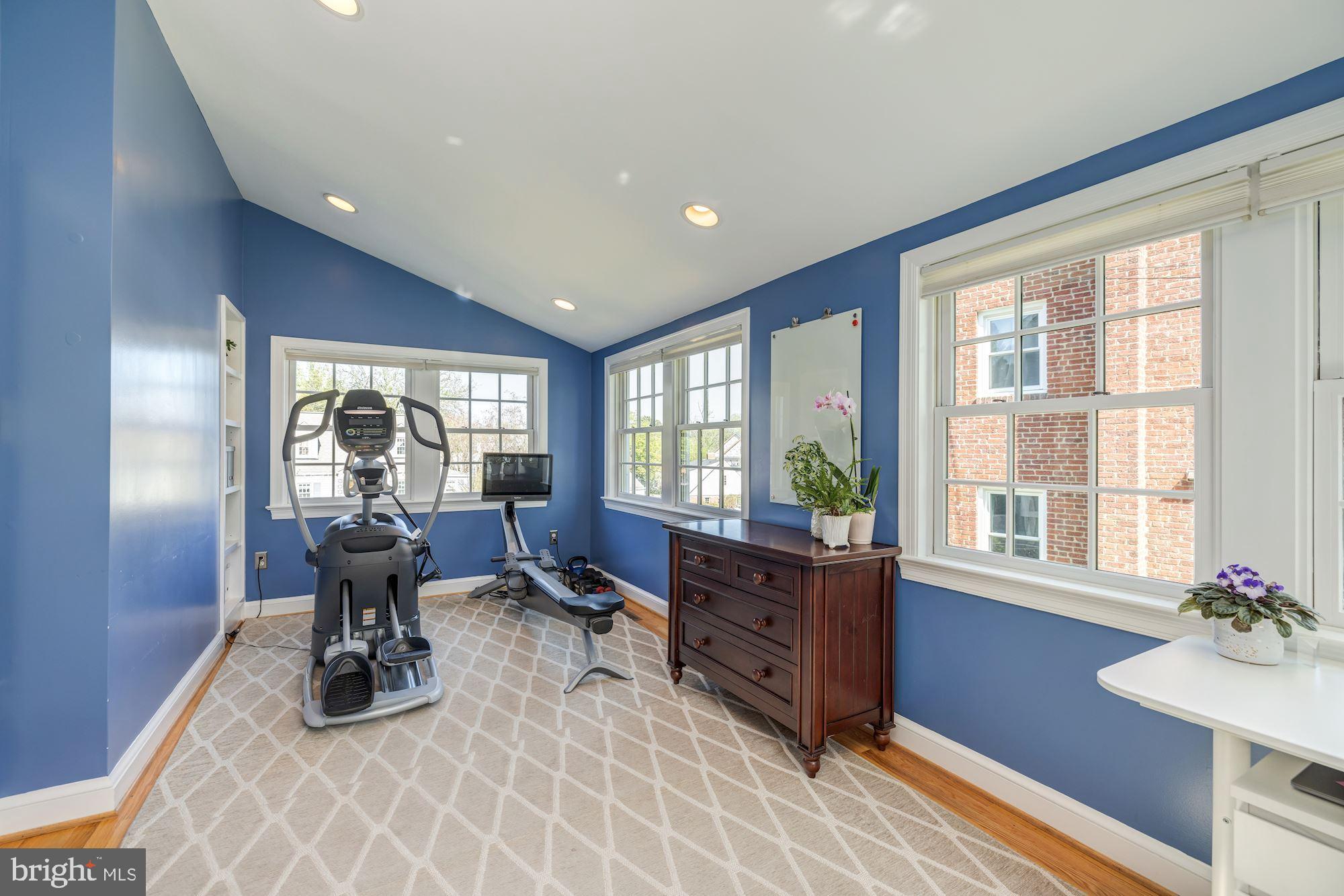 BERKSHIRE OAKWOOD - Residential