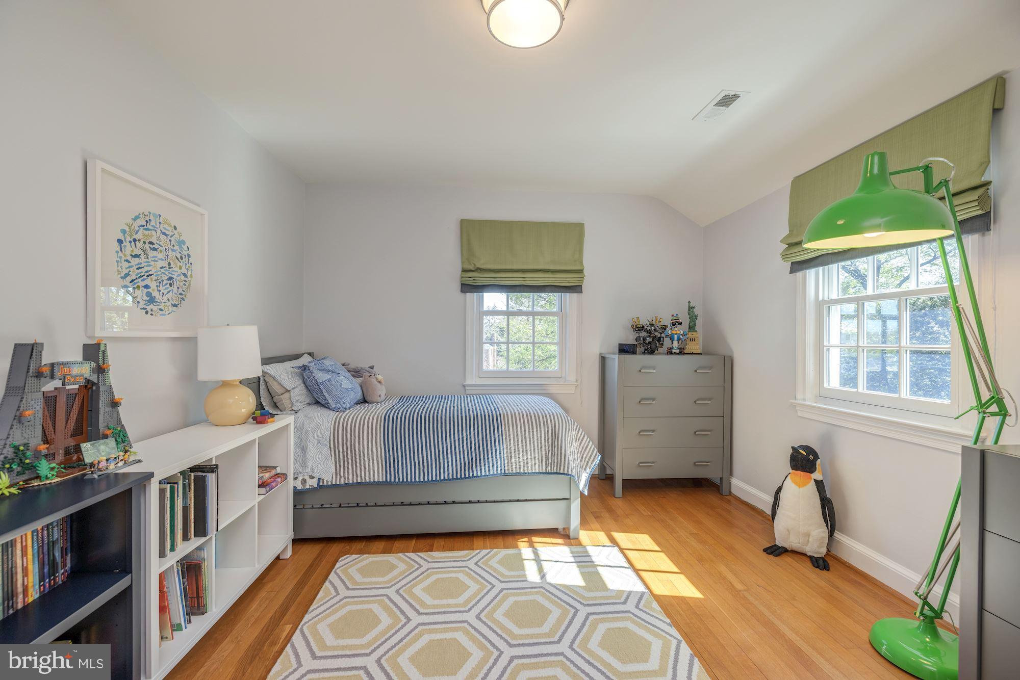 BERKSHIRE OAKWOOD - Residential