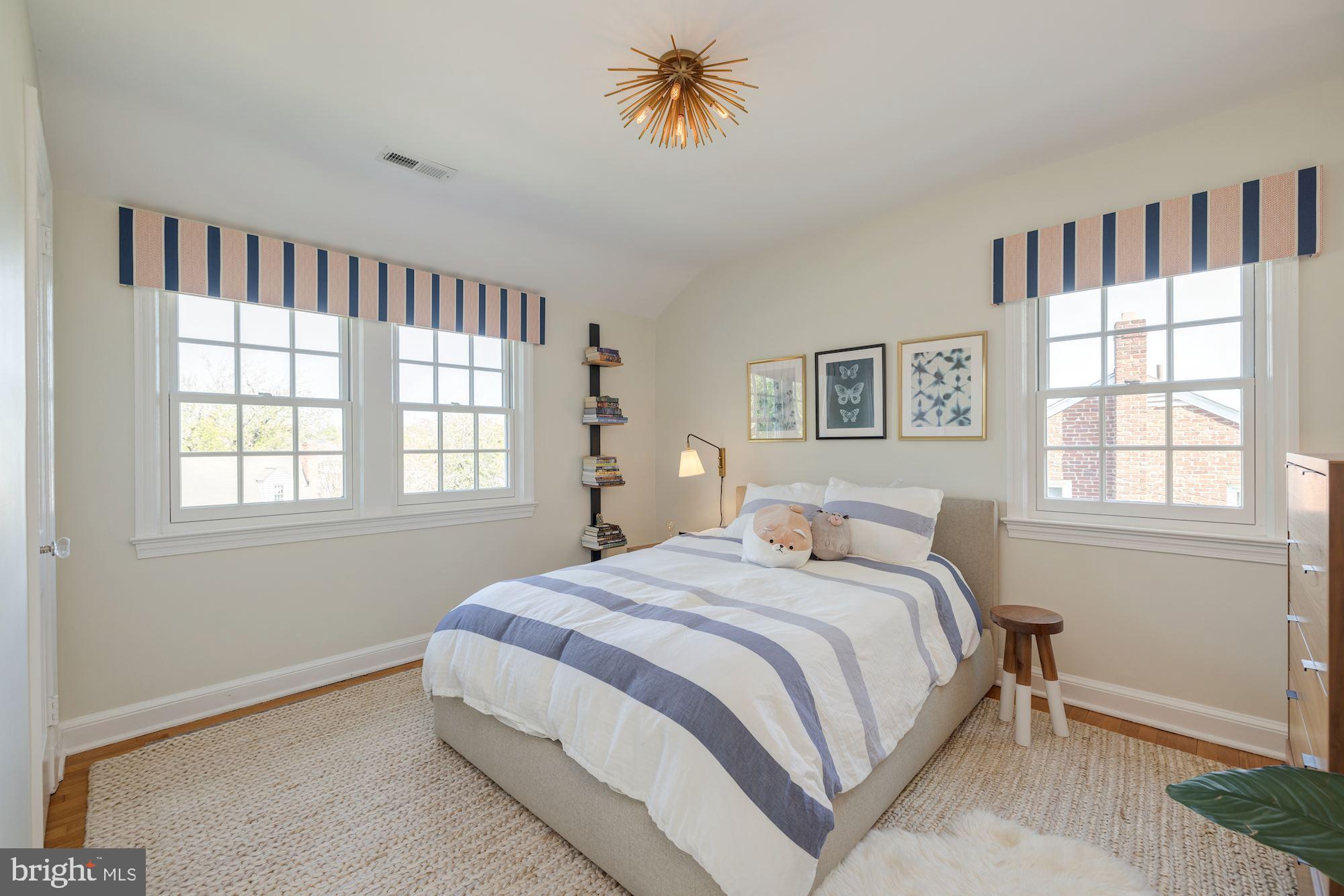 BERKSHIRE OAKWOOD - Residential