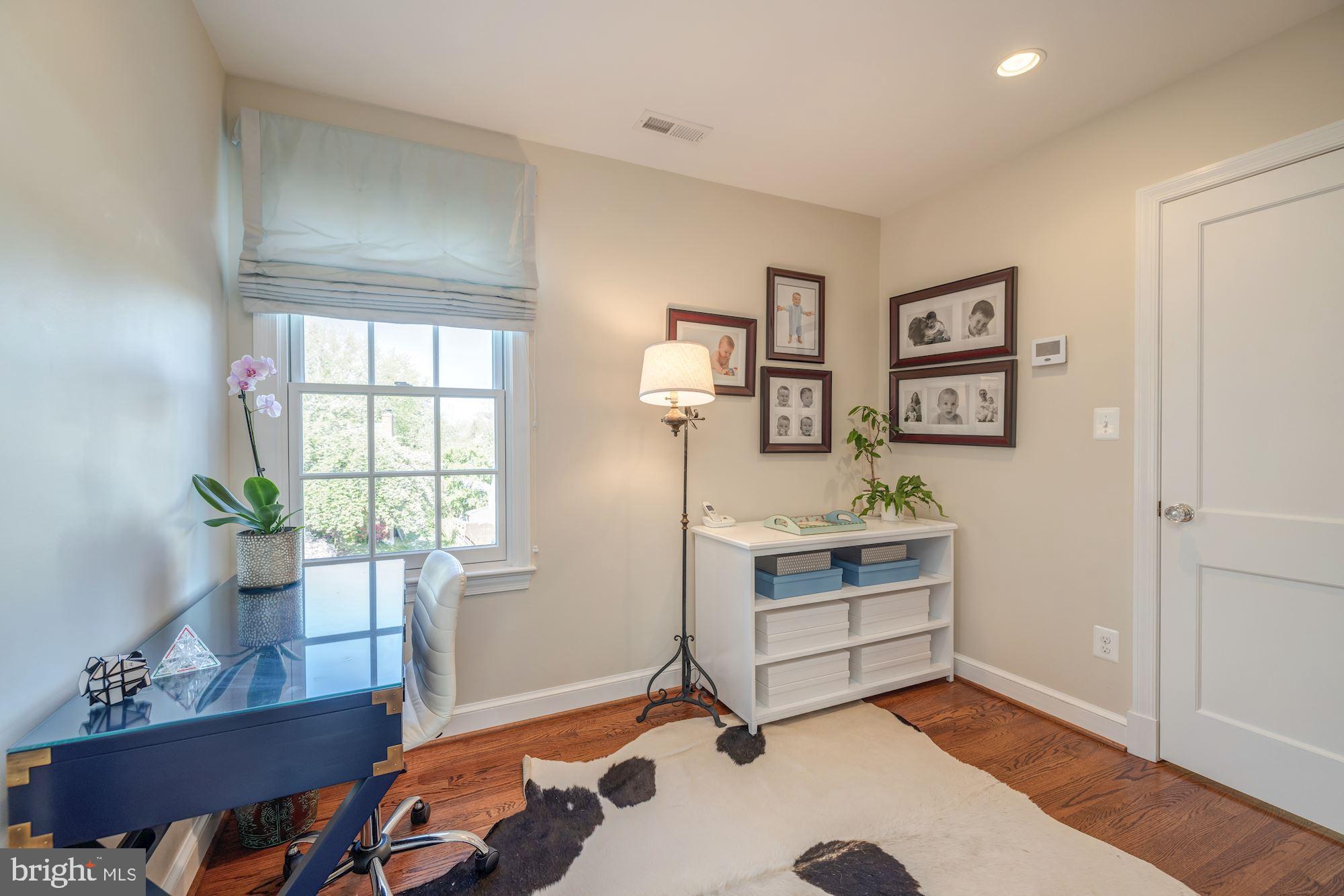 BERKSHIRE OAKWOOD - Residential