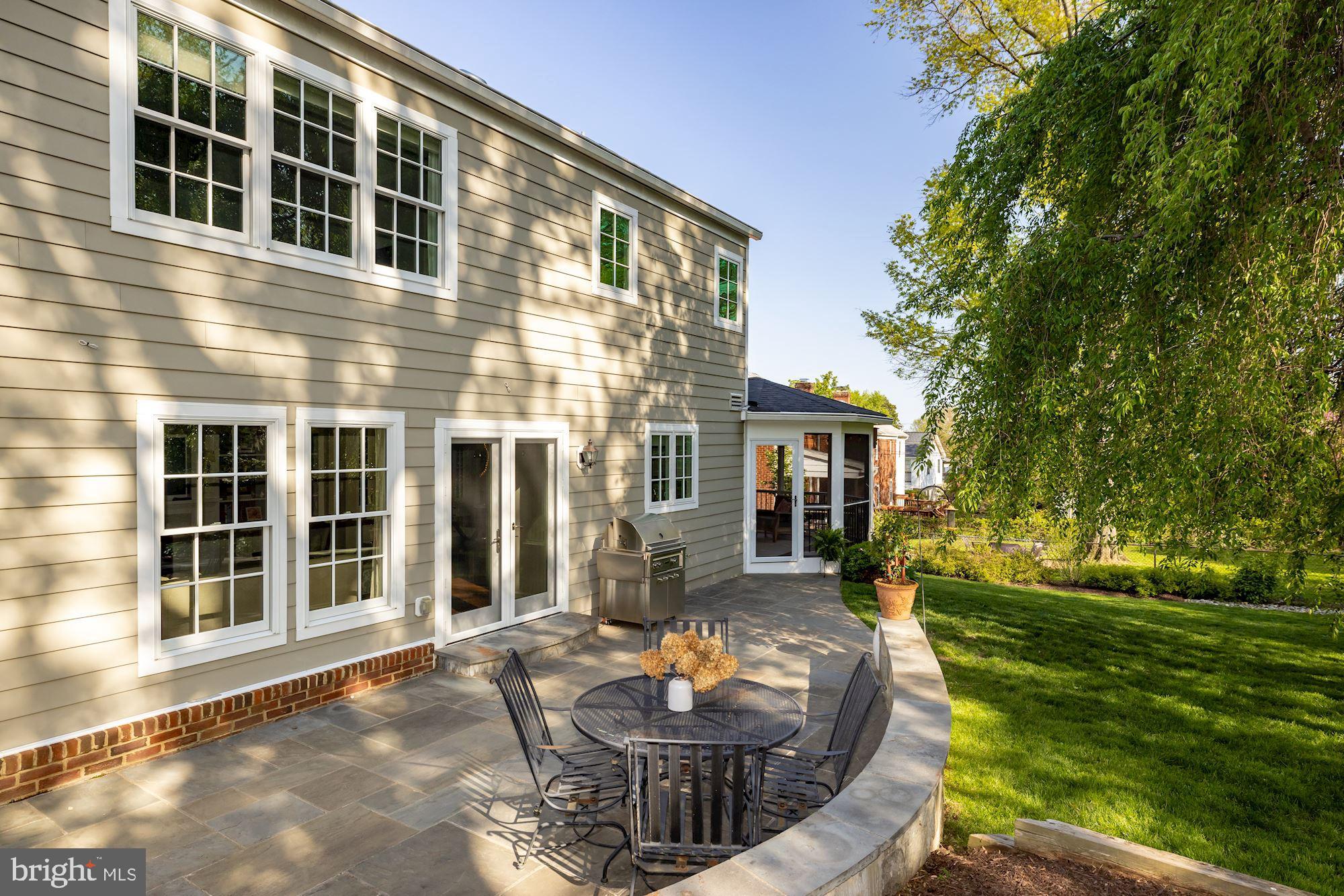 BERKSHIRE OAKWOOD - Residential