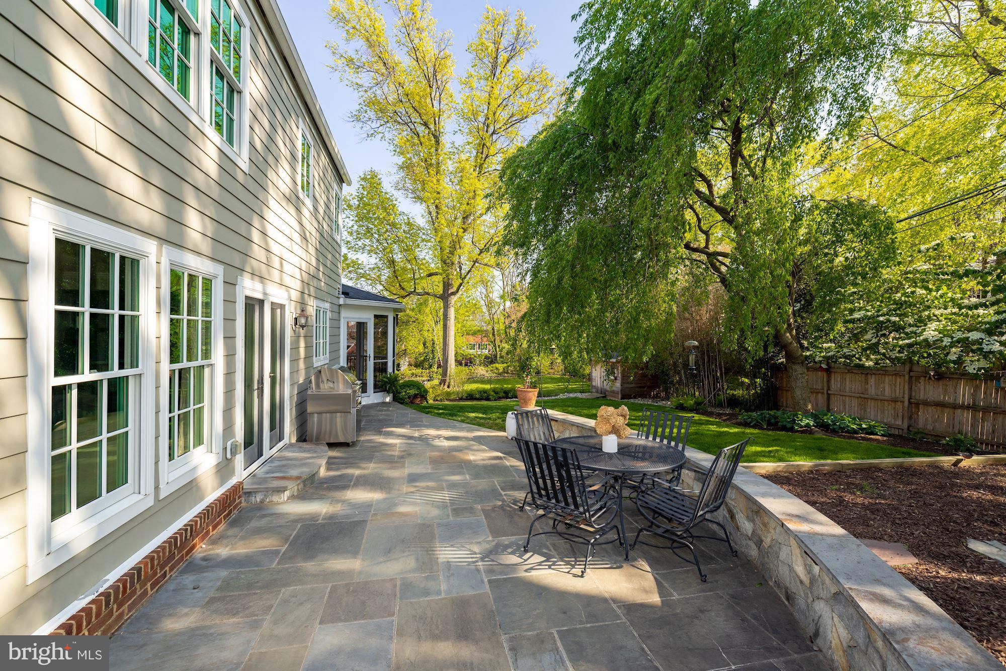 BERKSHIRE OAKWOOD - Residential