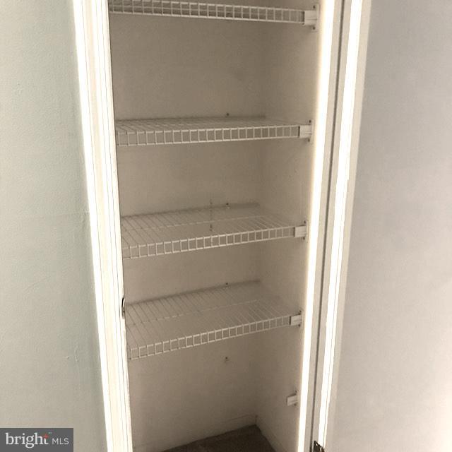 CHESTERFIELD GARDEN CONDOMINIUM - Residential Lease