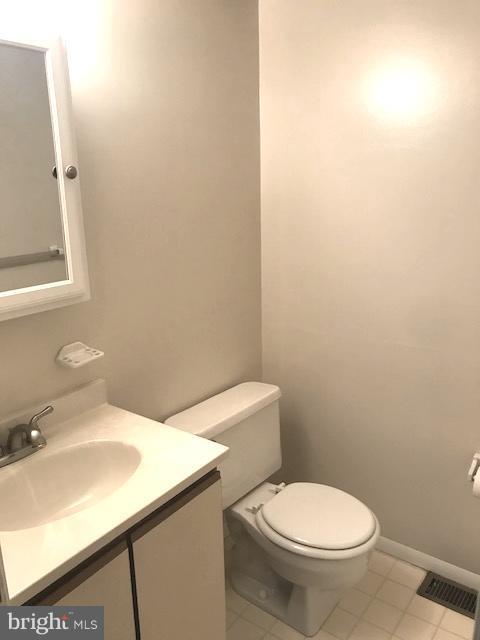 CHESTERFIELD GARDEN CONDOMINIUM - Residential Lease