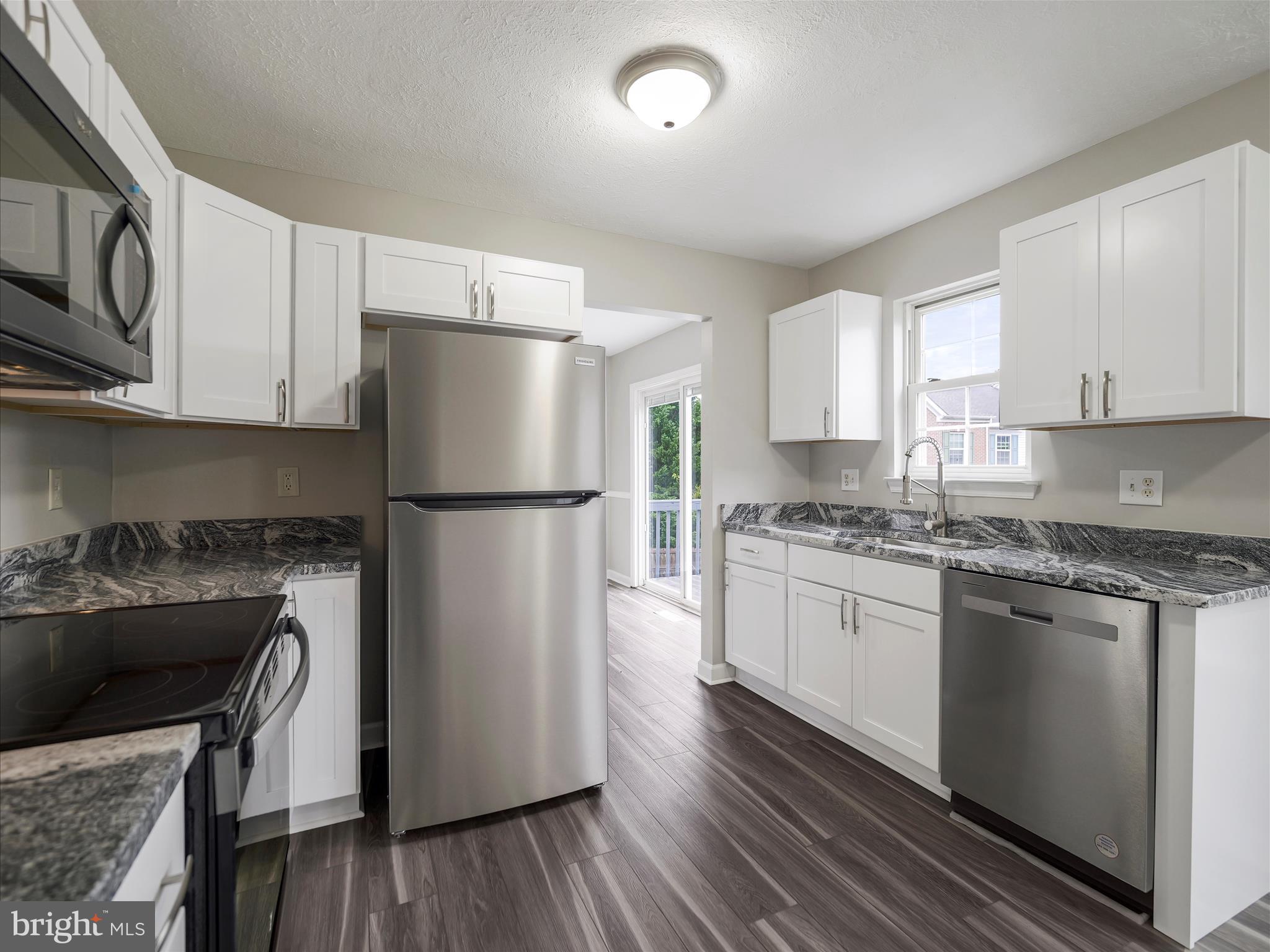 CLUBHOUSE MANOR - Residential