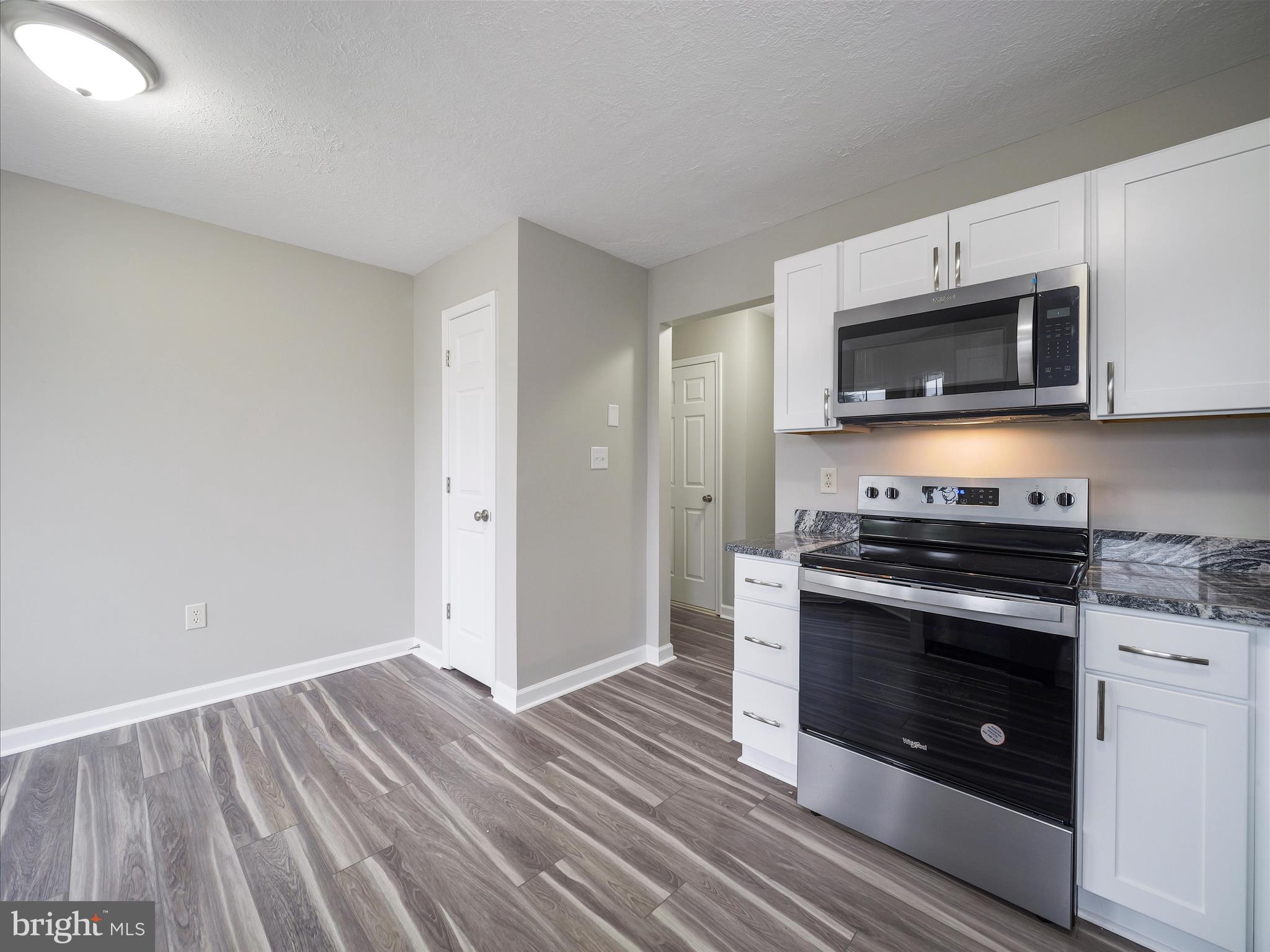 CLUBHOUSE MANOR - Residential