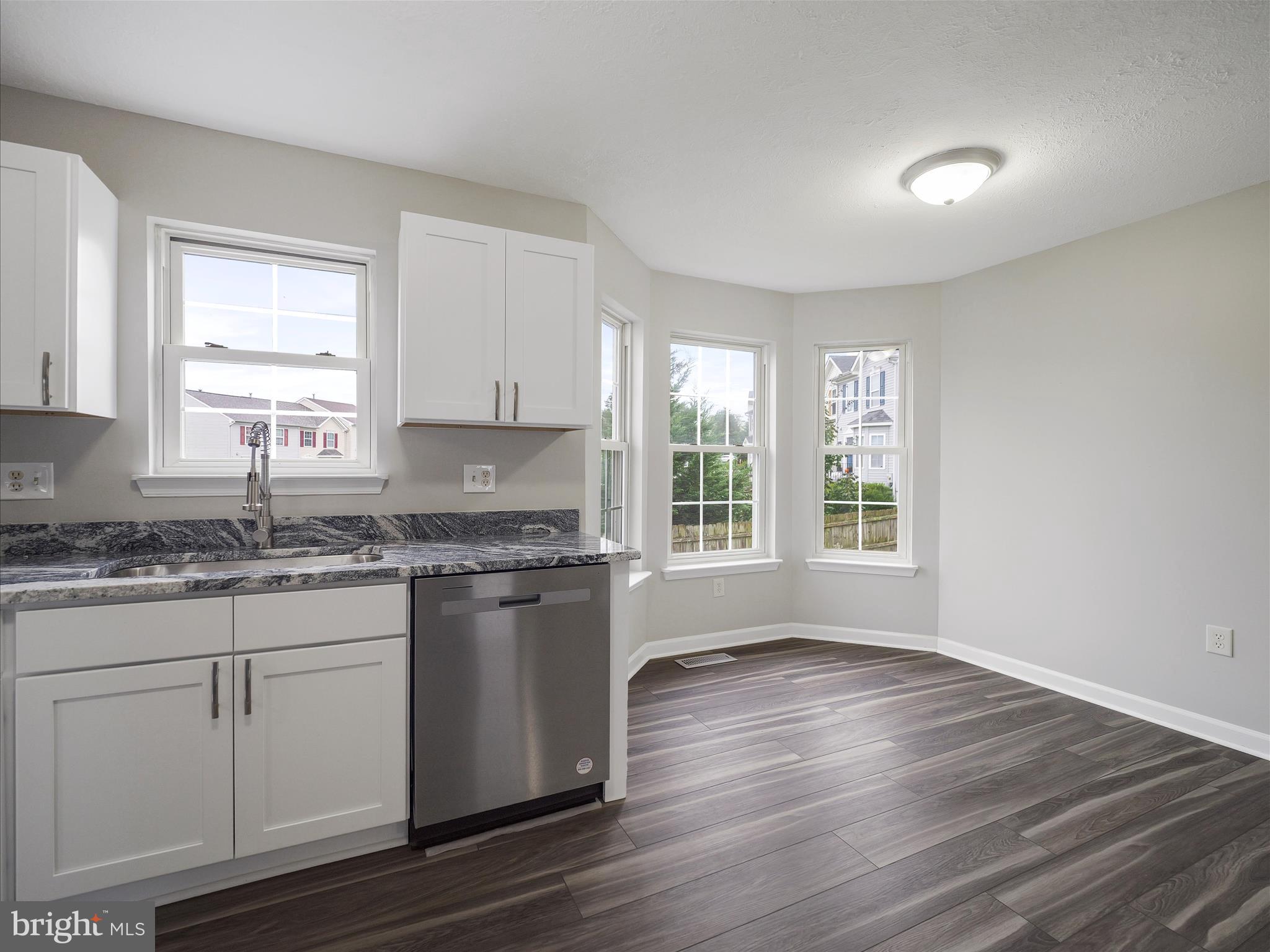 CLUBHOUSE MANOR - Residential