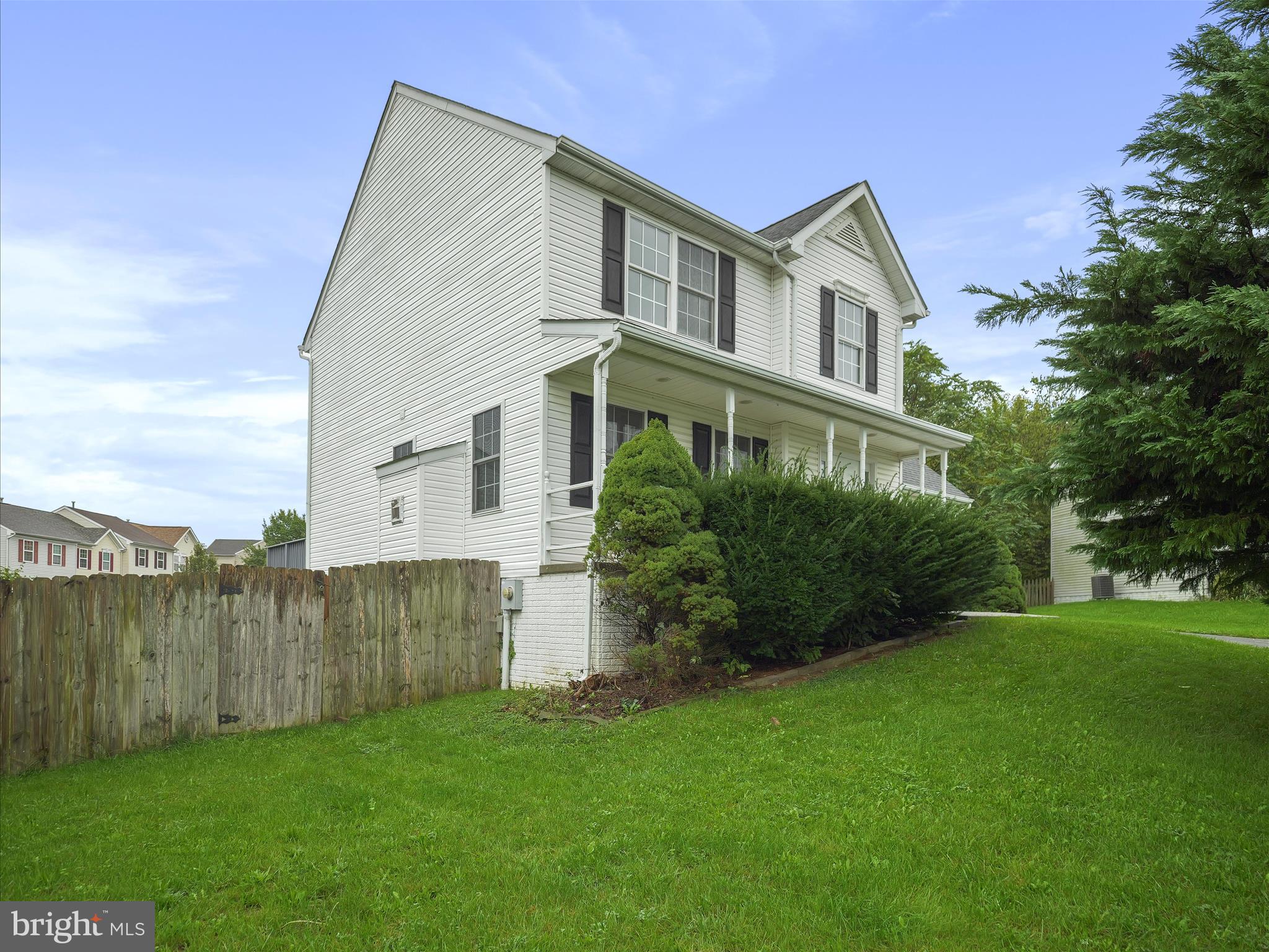 CLUBHOUSE MANOR - Residential