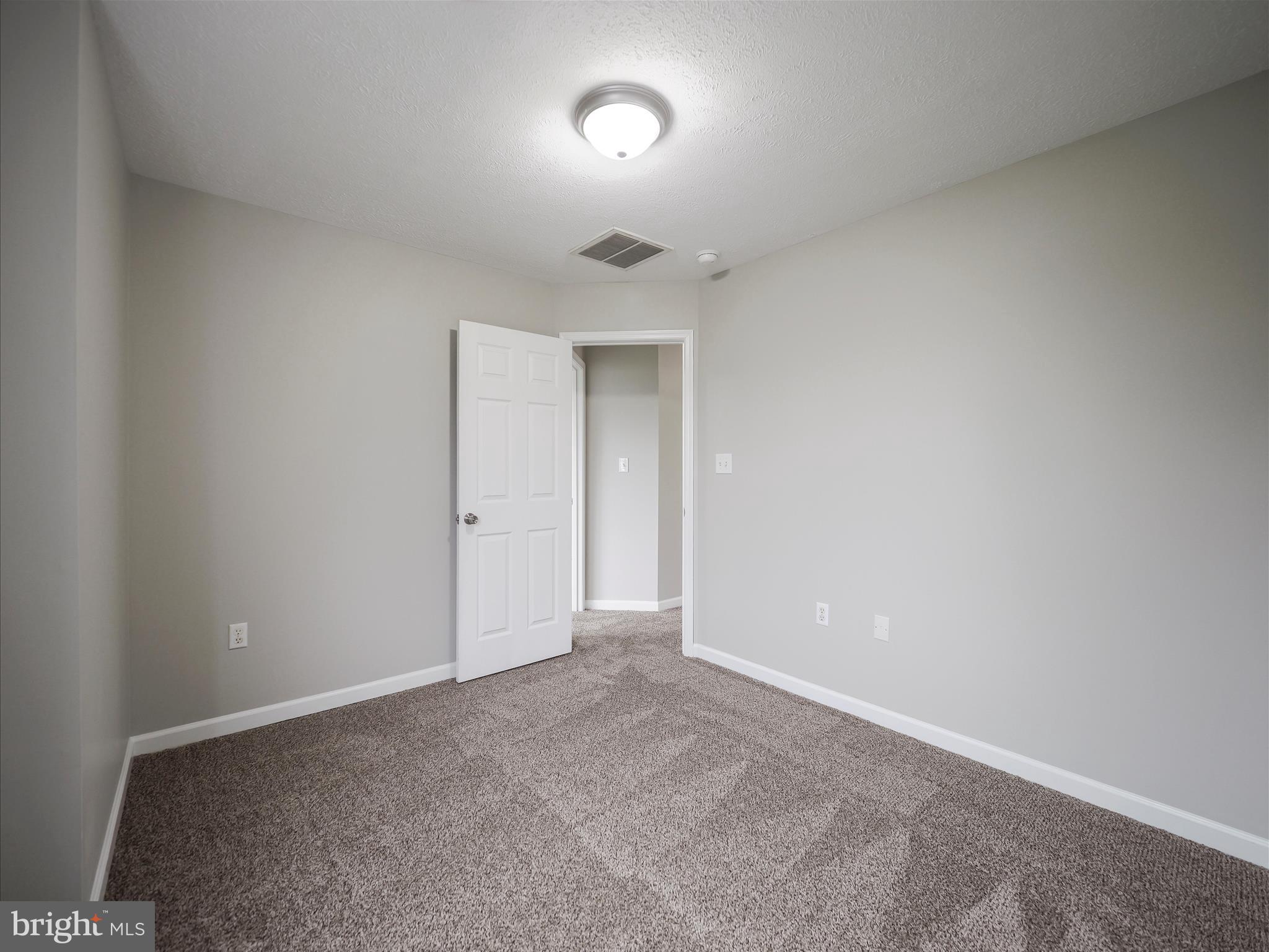 CLUBHOUSE MANOR - Residential