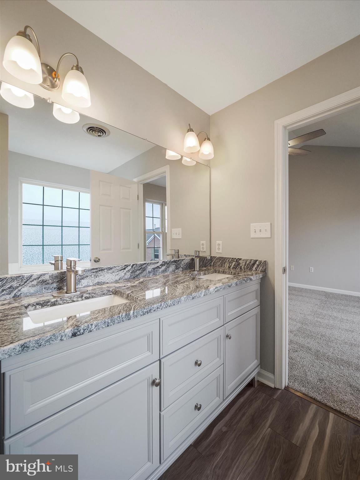 CLUBHOUSE MANOR - Residential