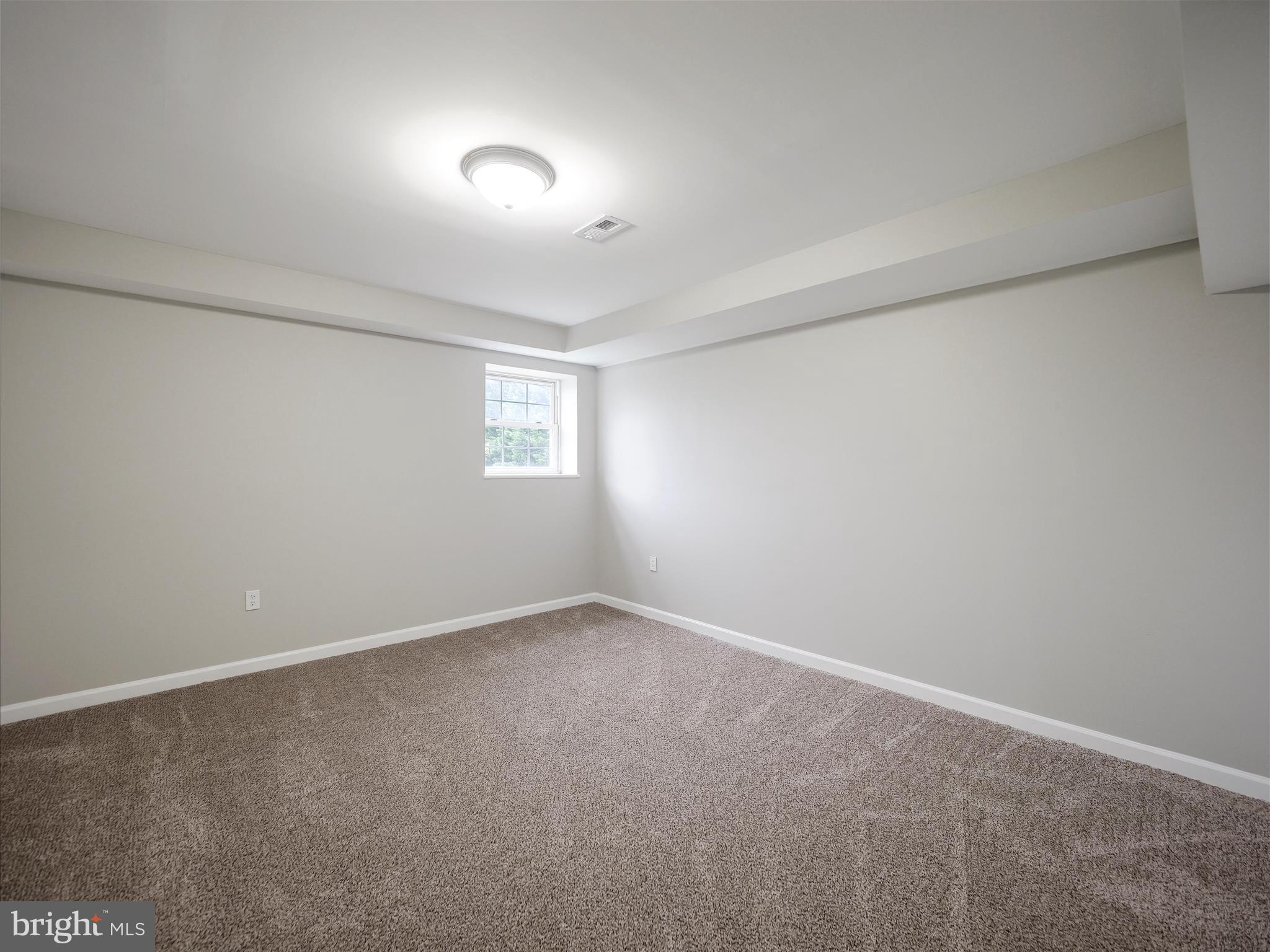 CLUBHOUSE MANOR - Residential