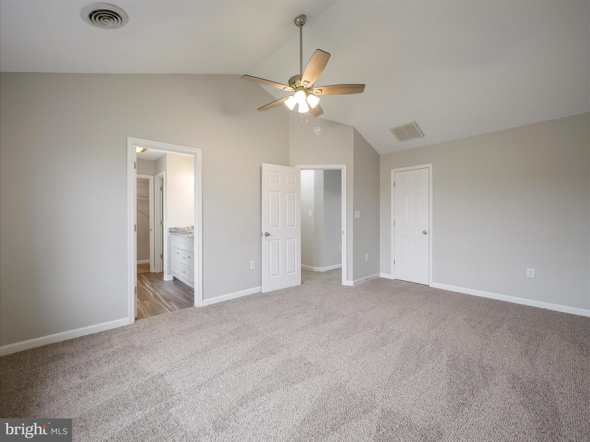 CLUBHOUSE MANOR - Residential