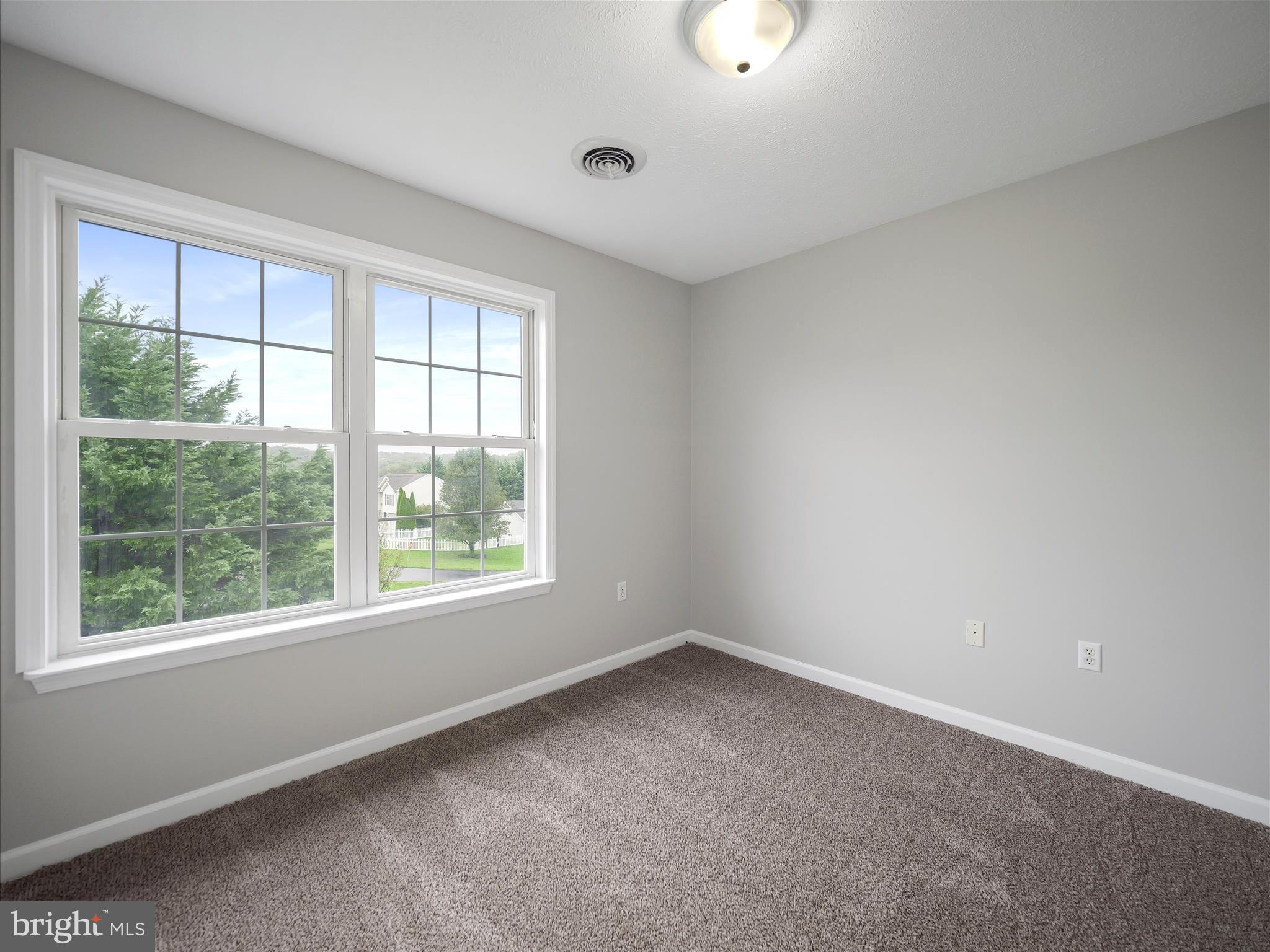 CLUBHOUSE MANOR - Residential