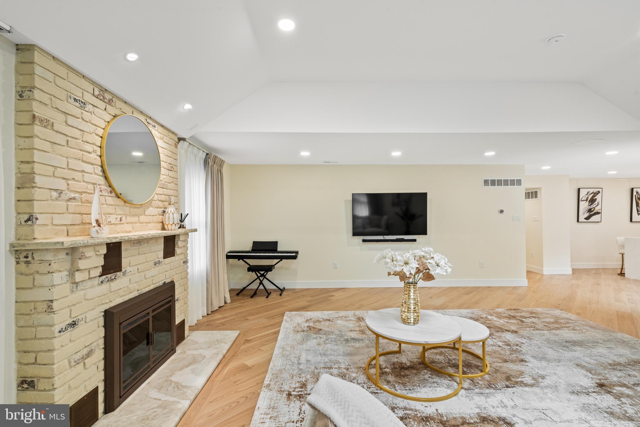 CENTENNIAL ACRES - Residential