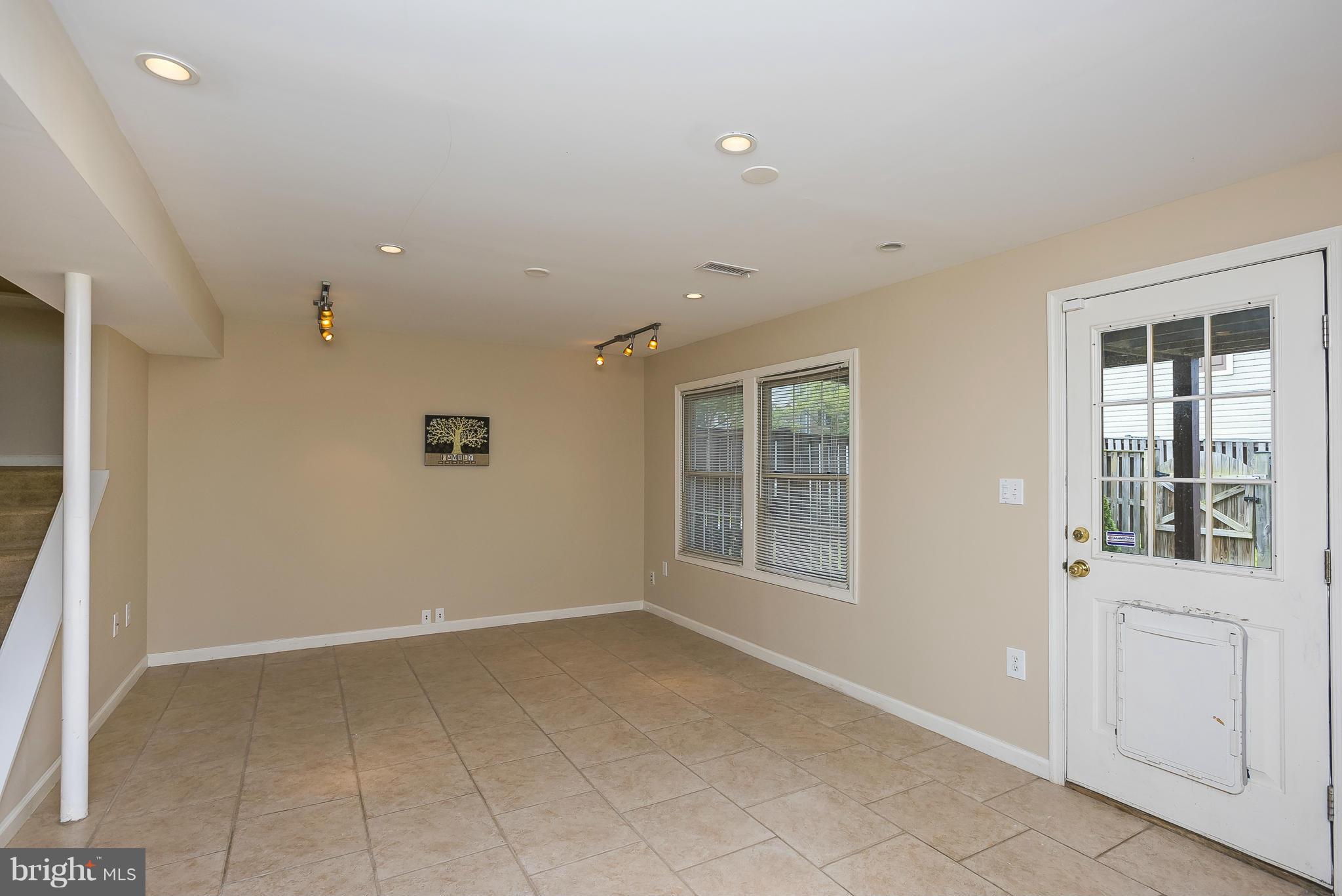 PINEY ORCHARD - Residential