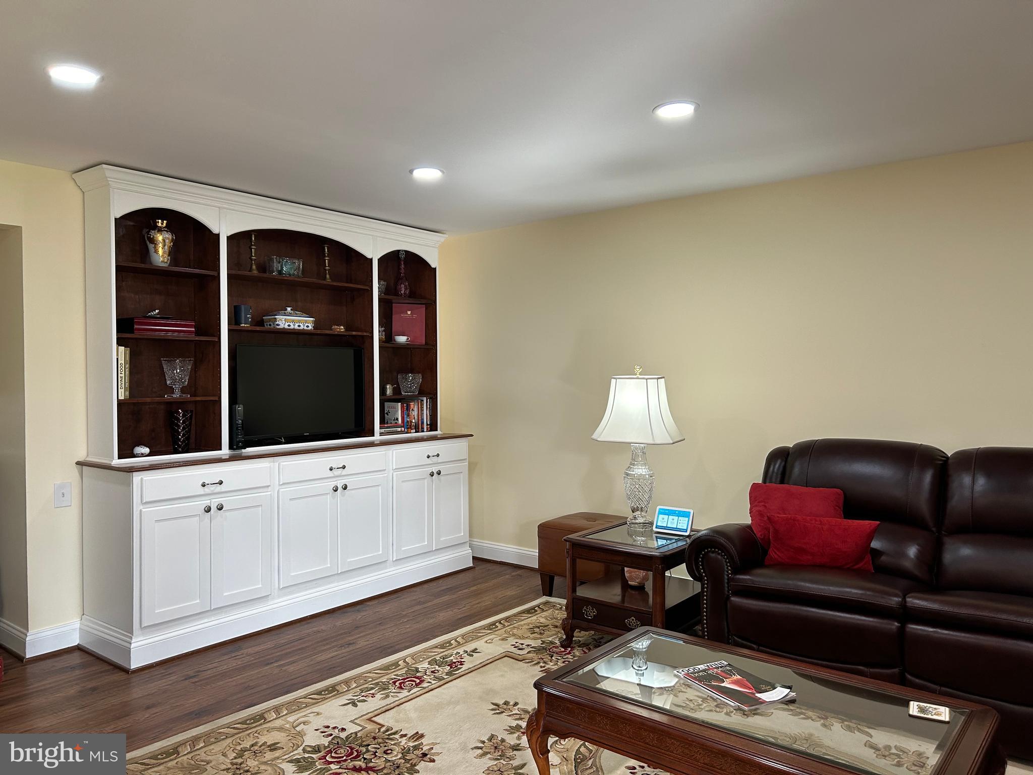 MONTGOMERY MUTUAL - Residential