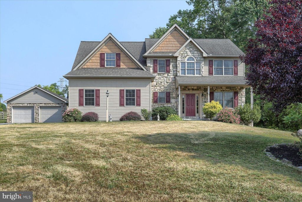 Photo of 113 FAWN DR, ELIZABETHTOWN, PA 17022 (MLS # PALA2036394)