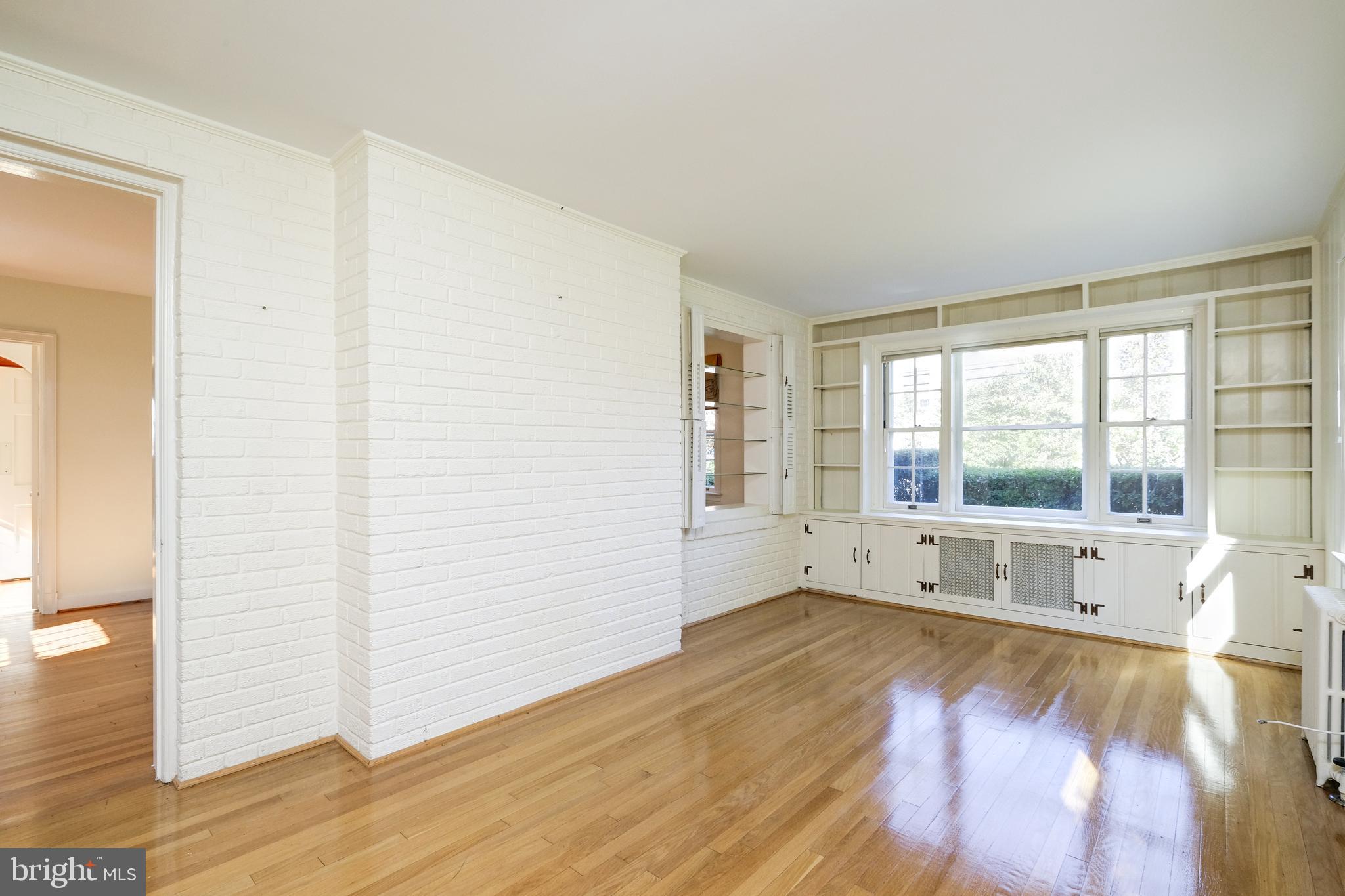 EDGEMOOR - Residential Lease