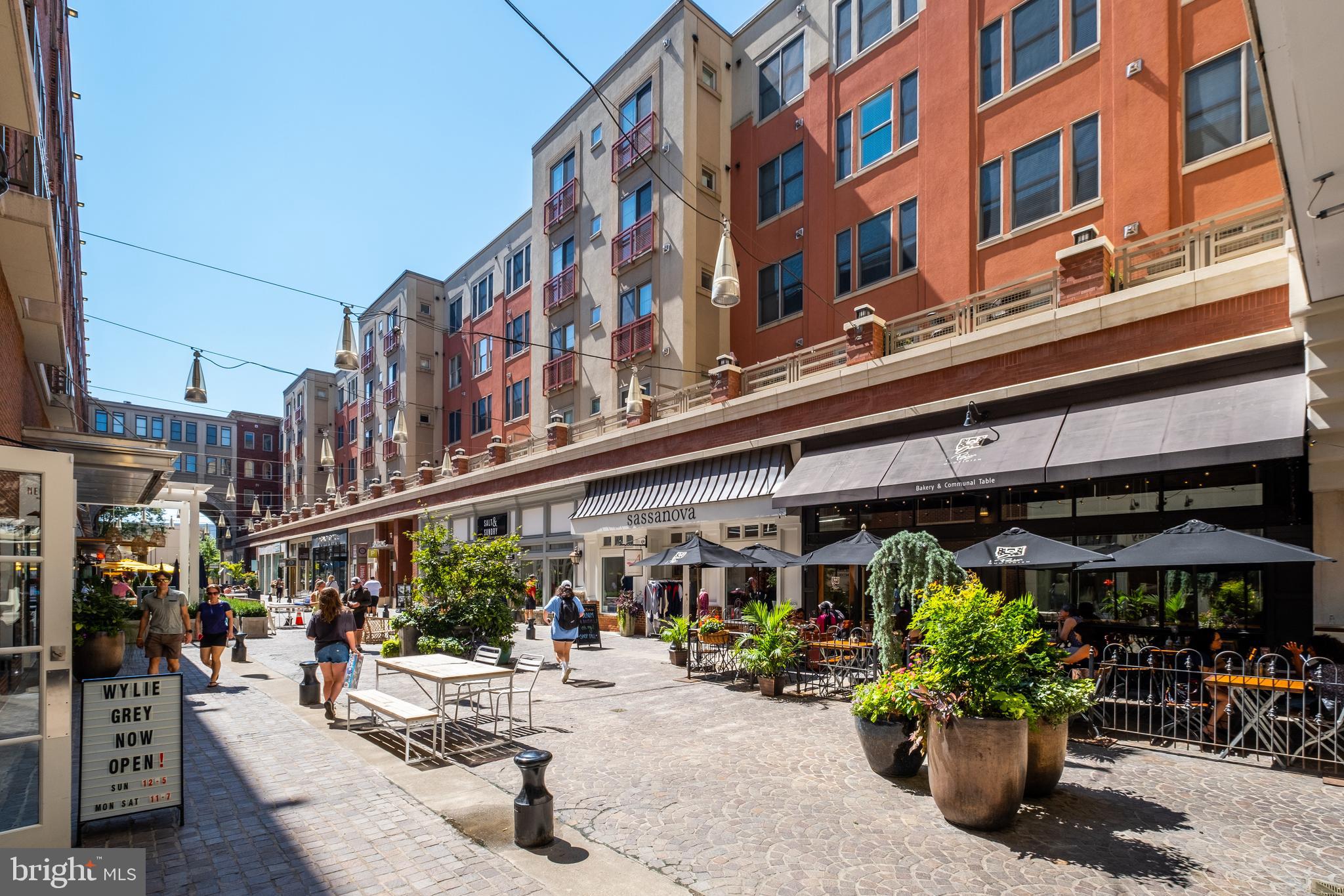 EDGEMOOR - Residential Lease